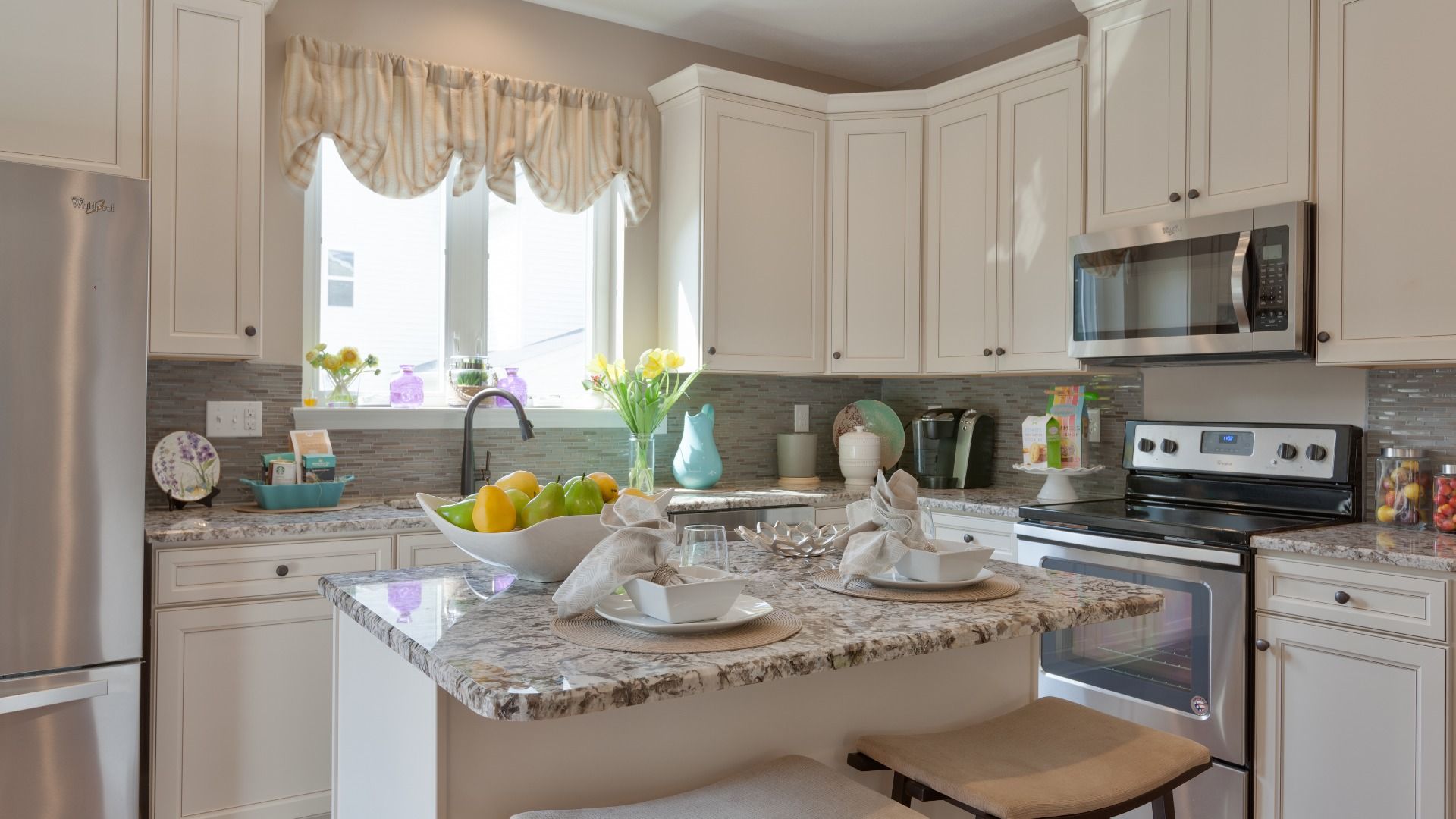 Model home photos of similar floorplans, not pictures of actual home.