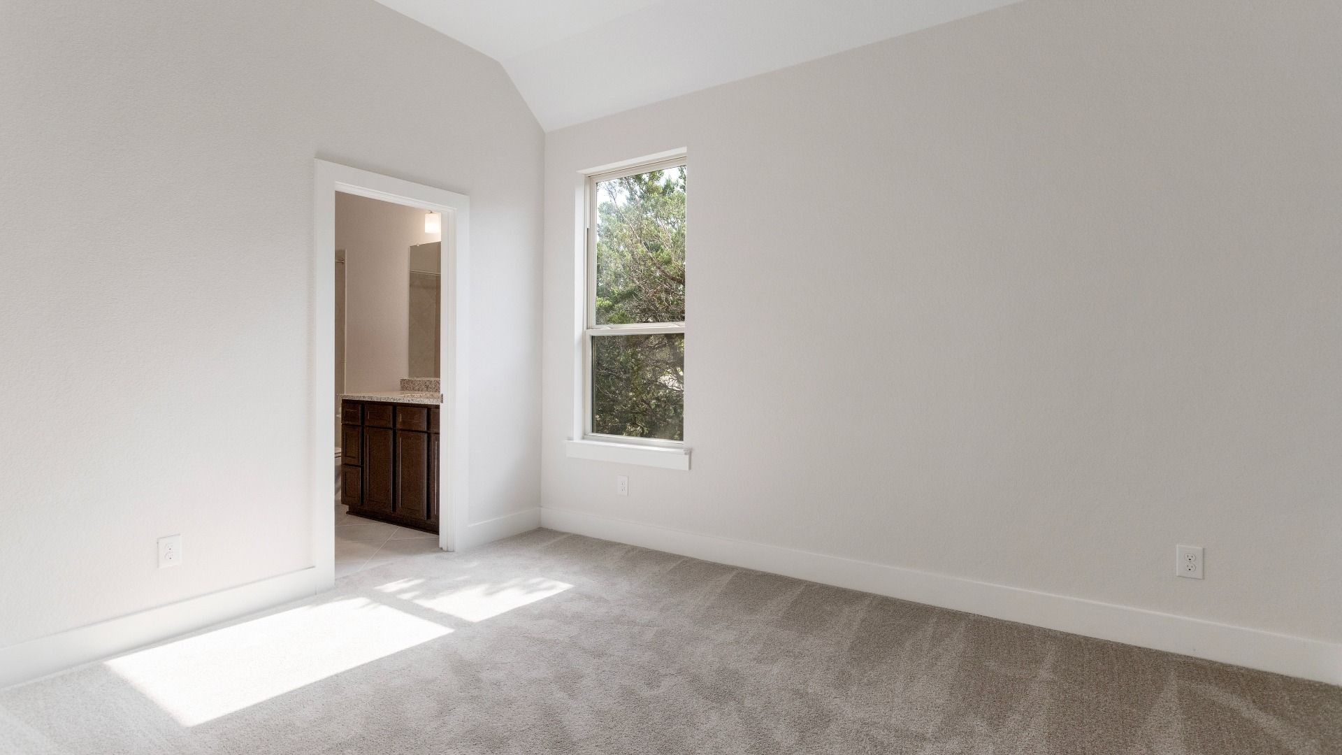 This is a representative photo of a similar layout.