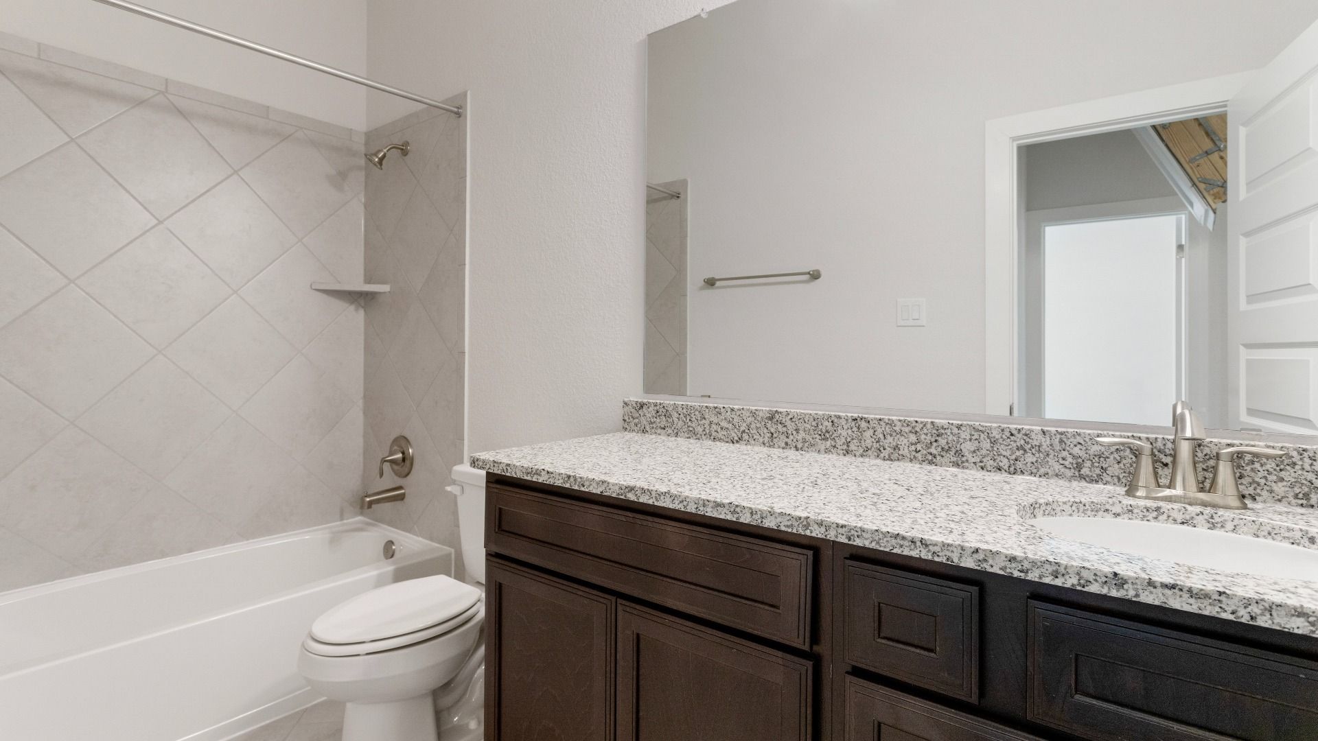 This is a representative photo of a similar layout.