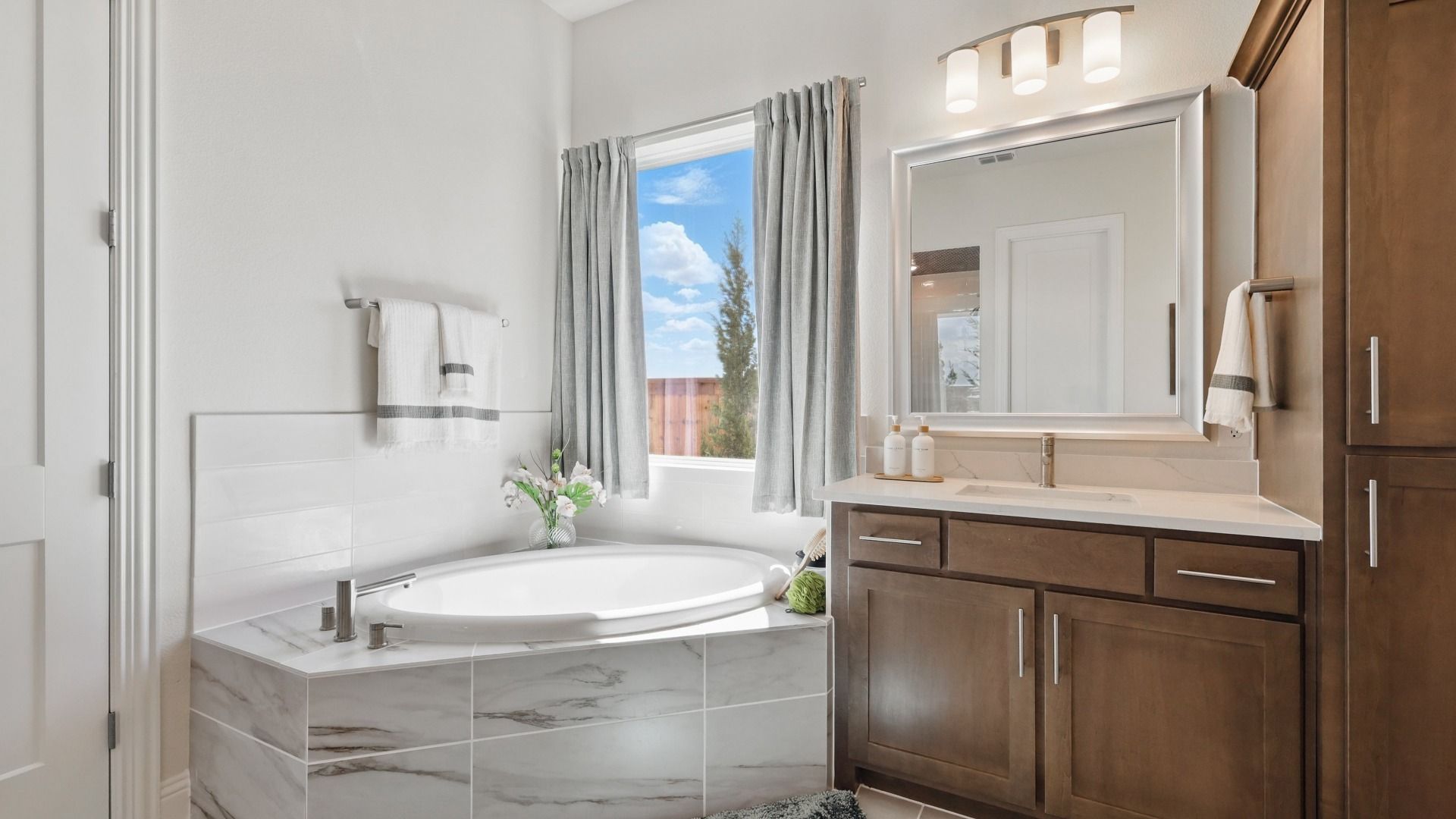 Model home photos of similar floorplans, not pictures of actual home.