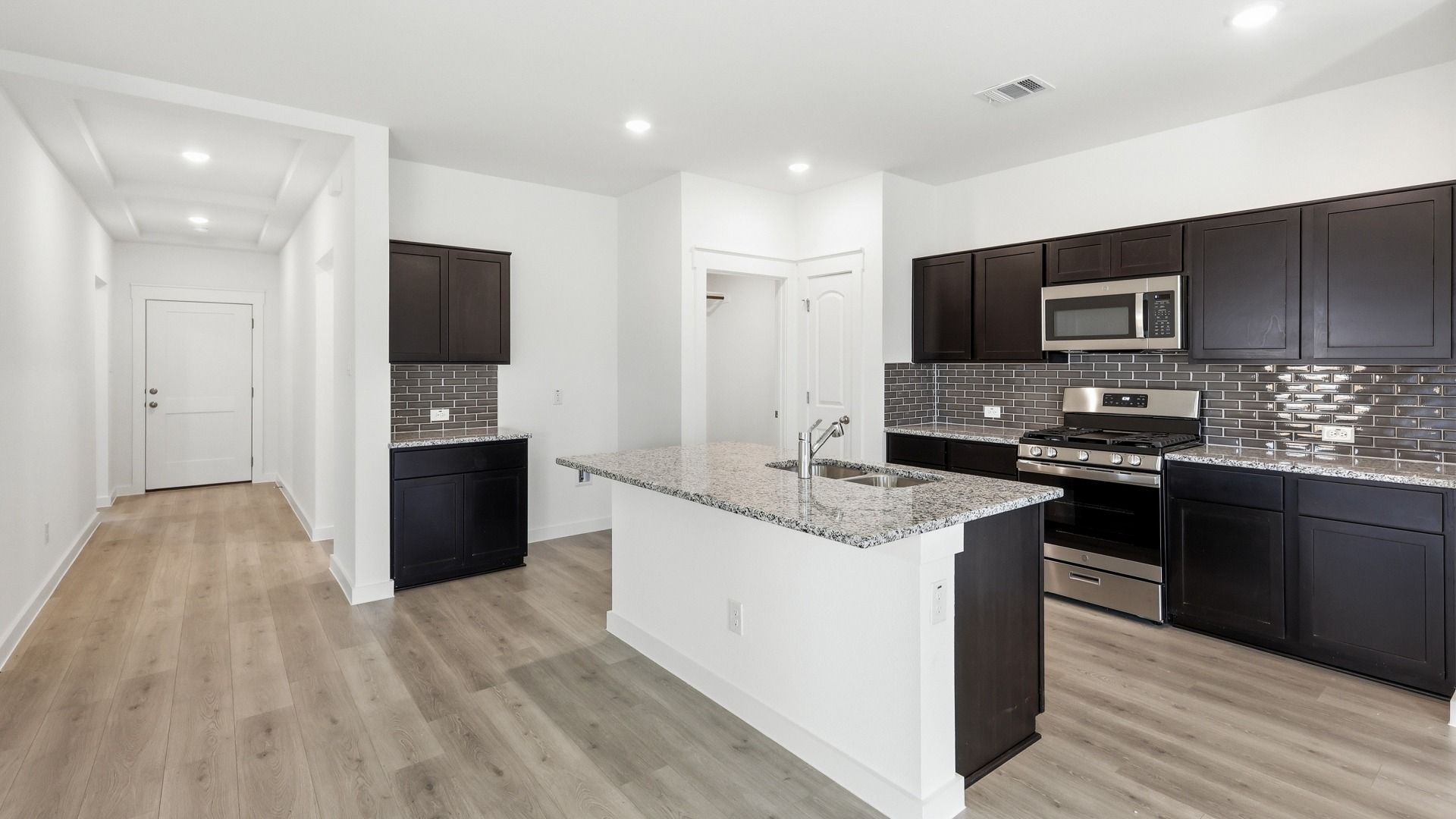 132 Patrick Henry Drive Kitchen