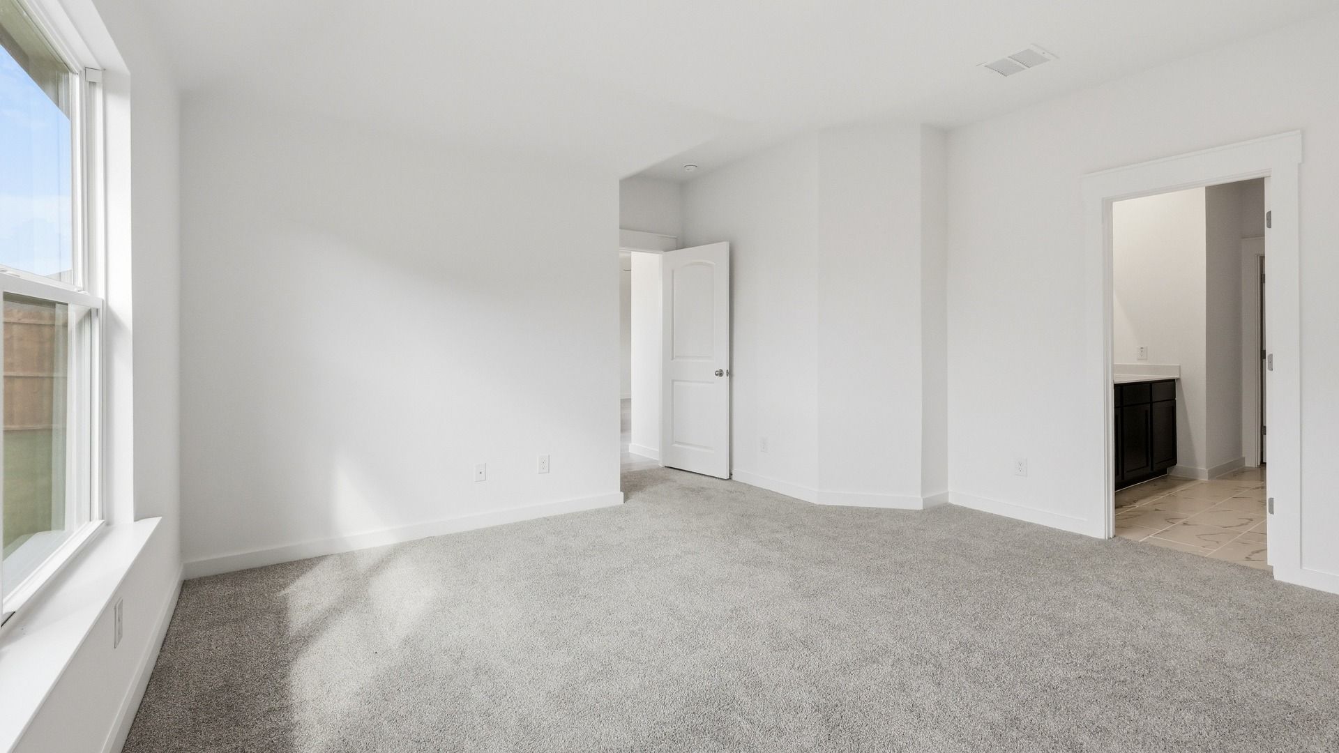 132 Patrick Henry Drive Primary Bedroom