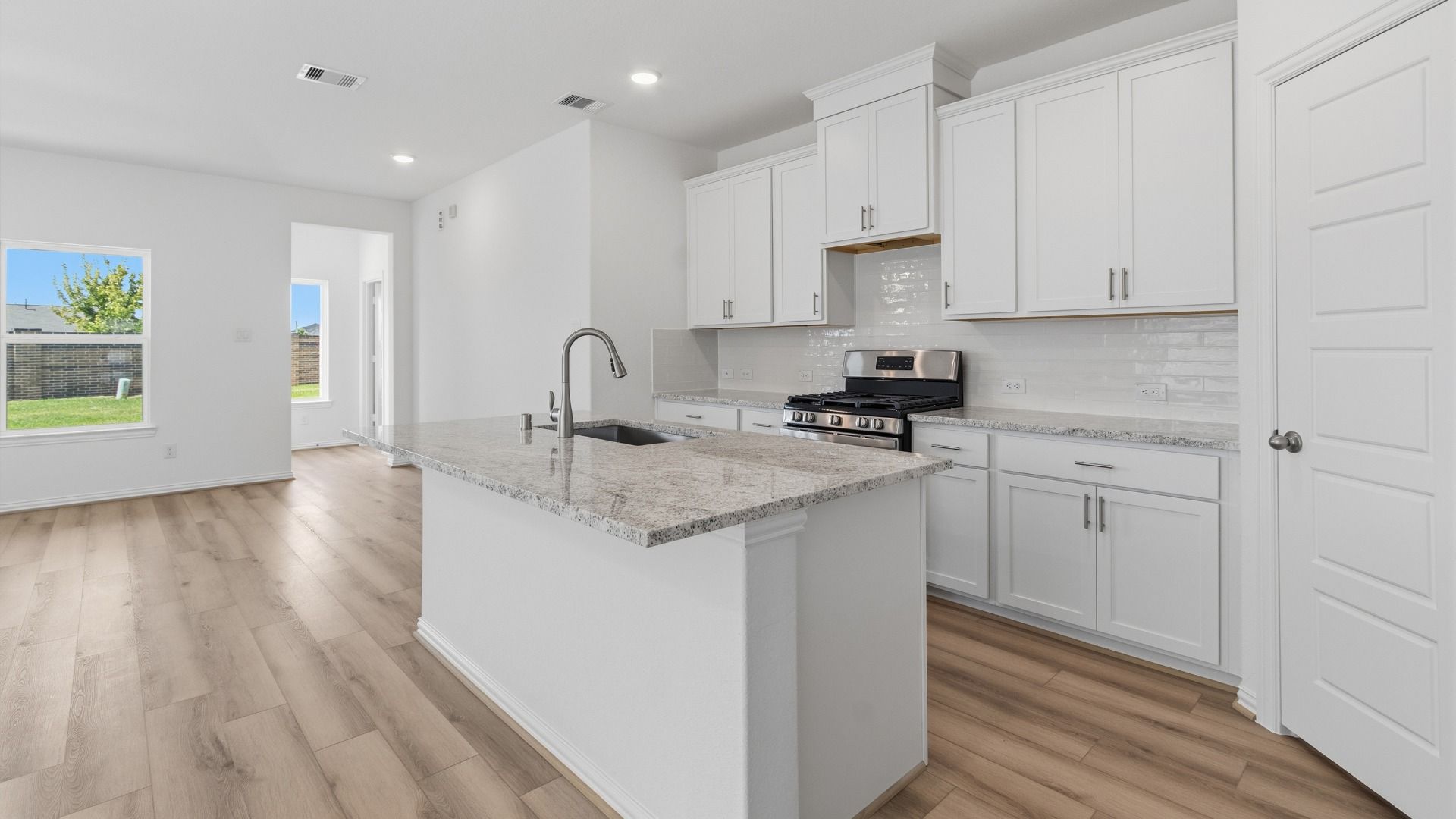 22214 Nissi Beach - Kitchen