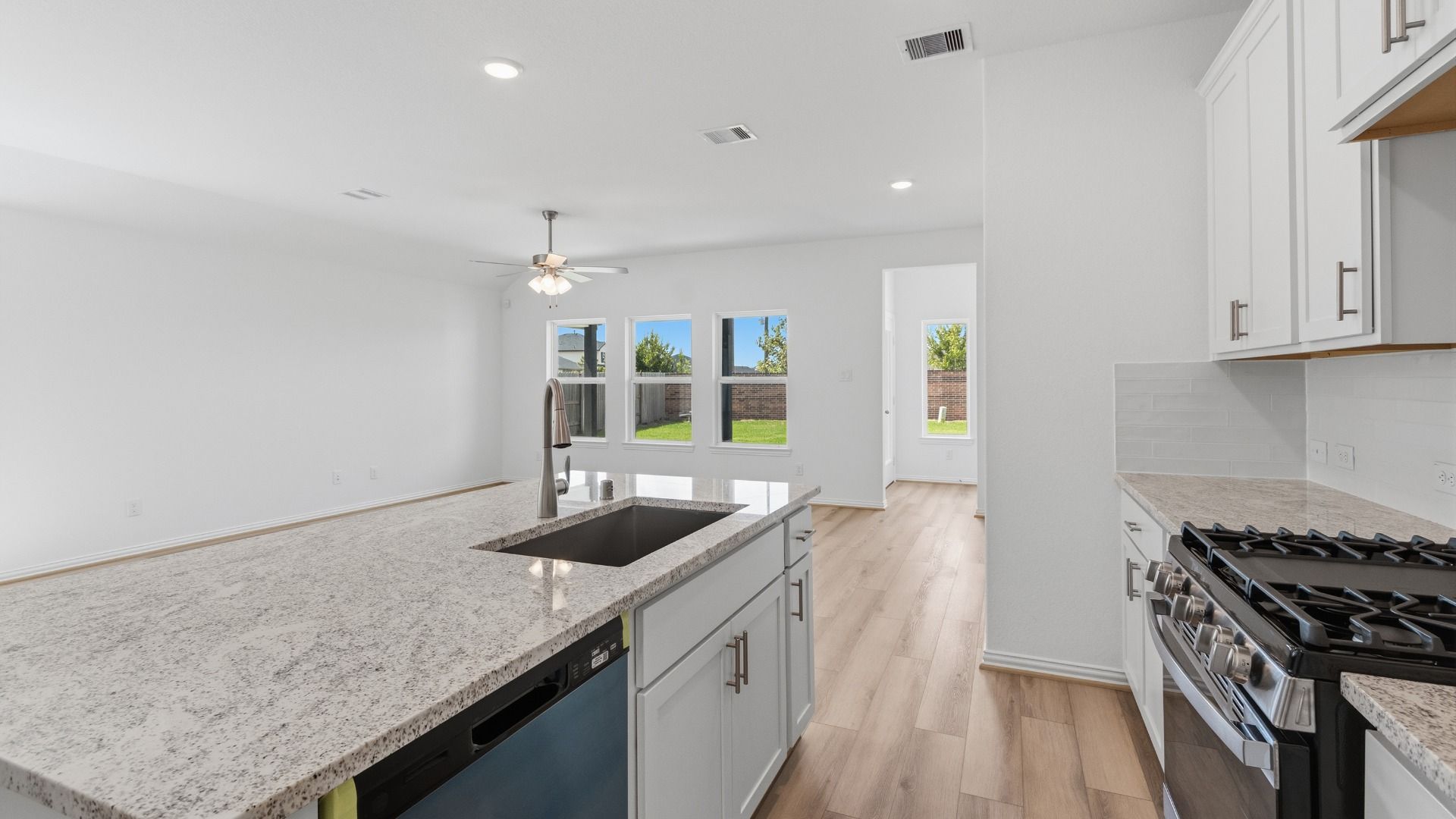 22214 Nissi Beach - Kitchen