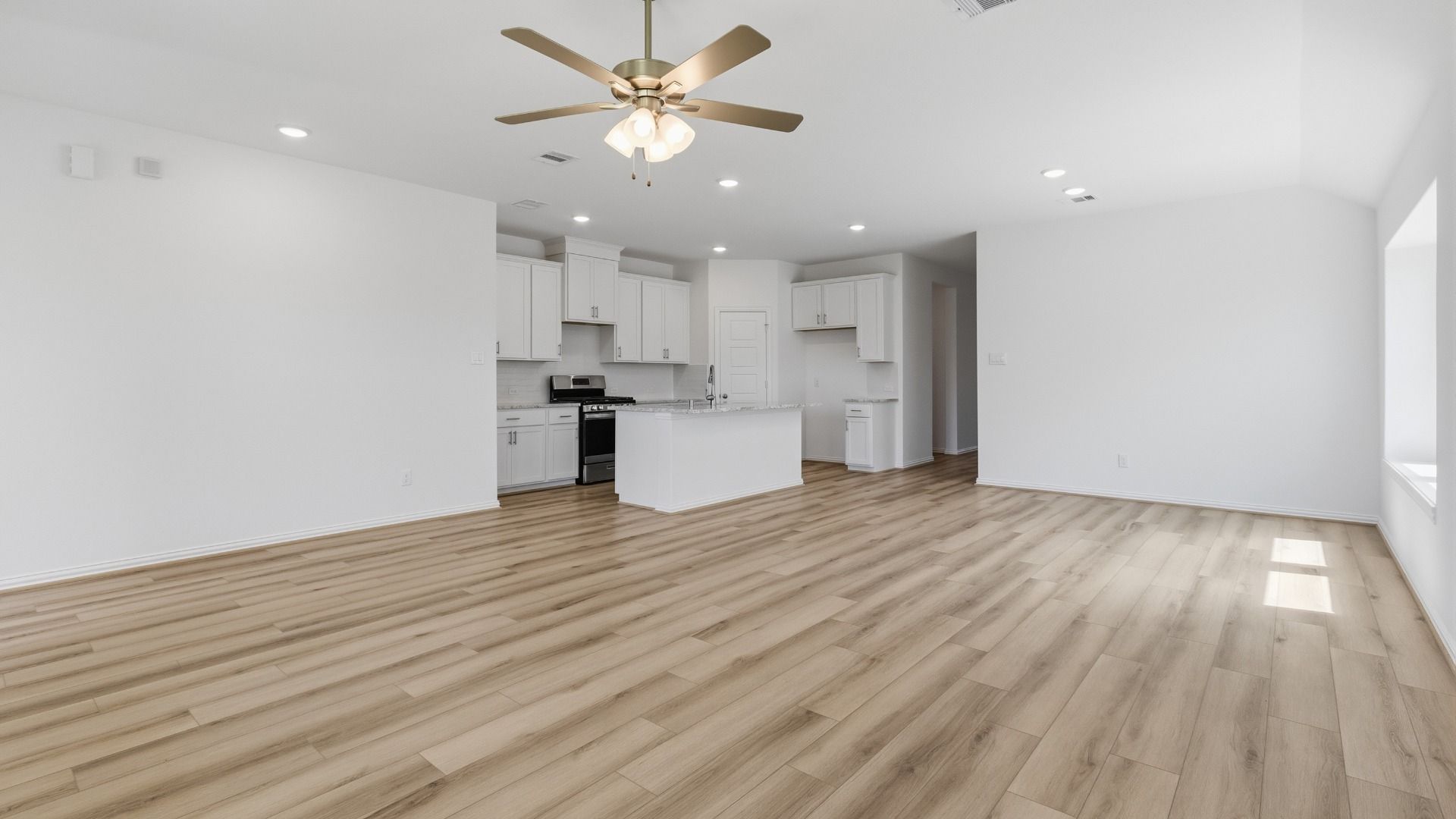22214 Nissi Beach - Kitchen
