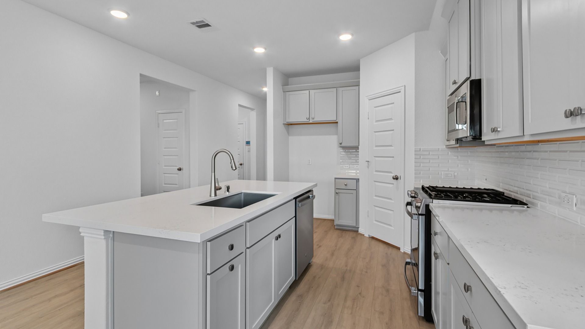 22211 Balos Lagoon Kitchen