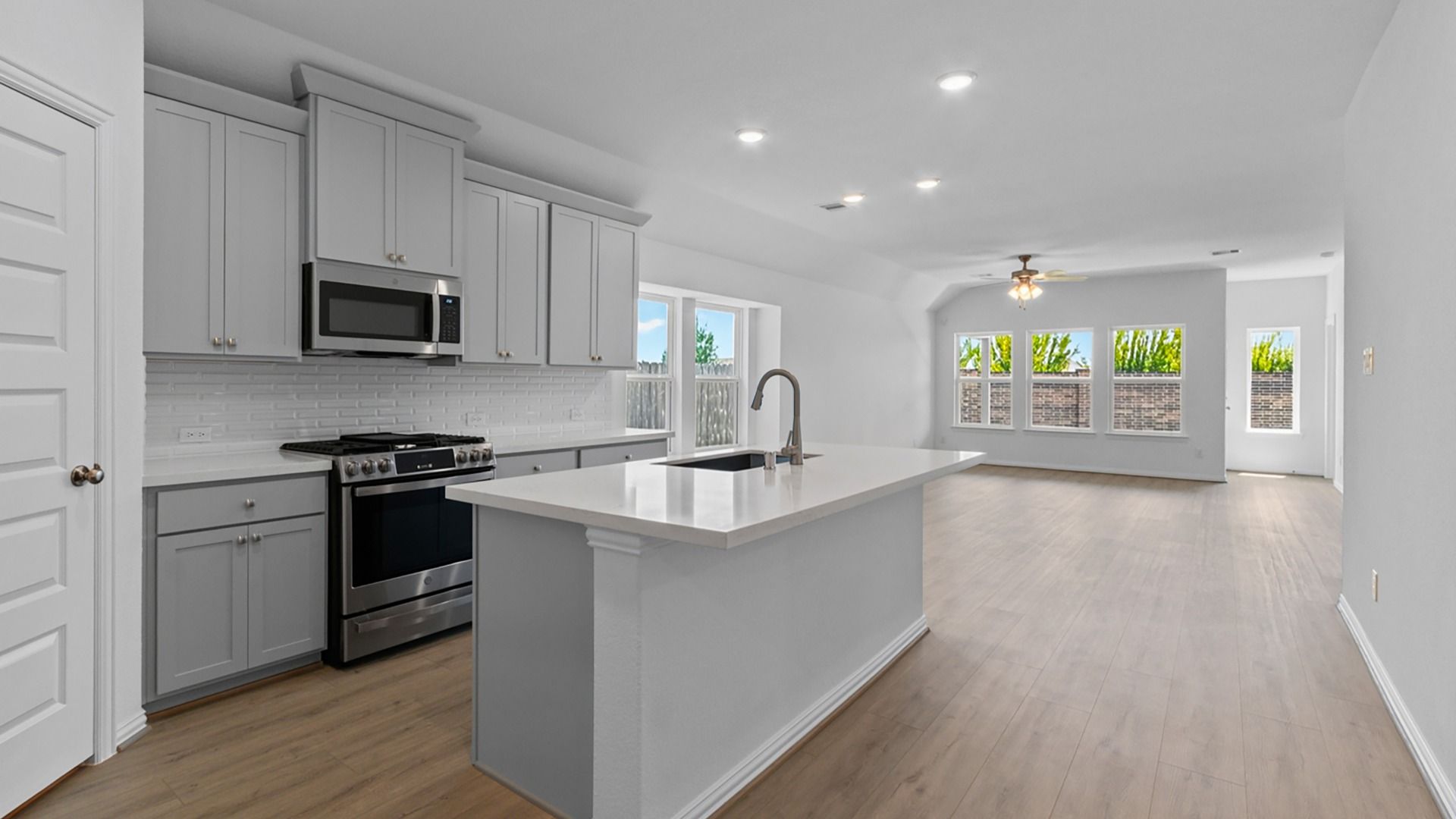 22211 Balos Lagoon Kitchen