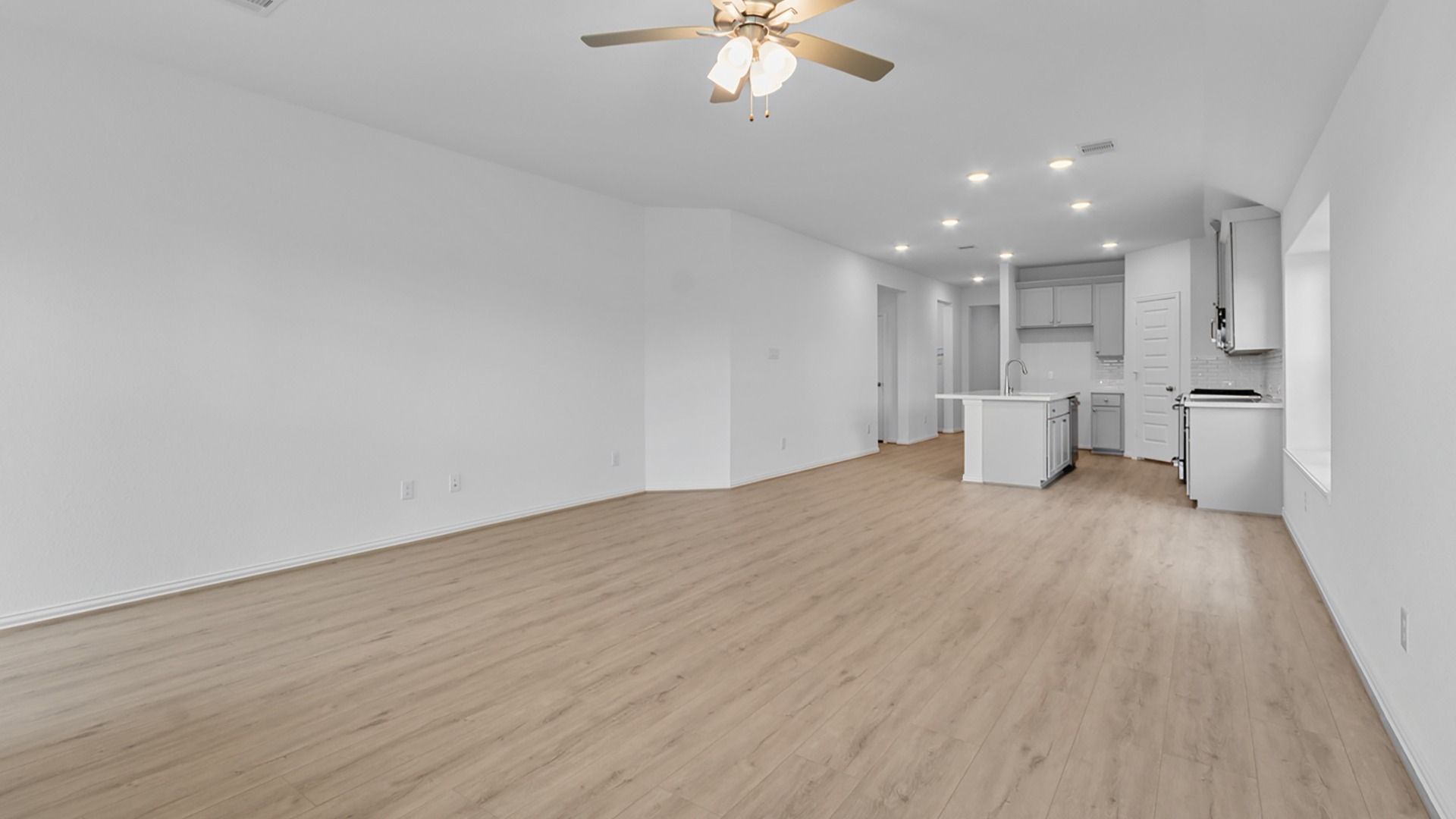 22211 Balos Lagoon Living Room/Dining/Kitchen