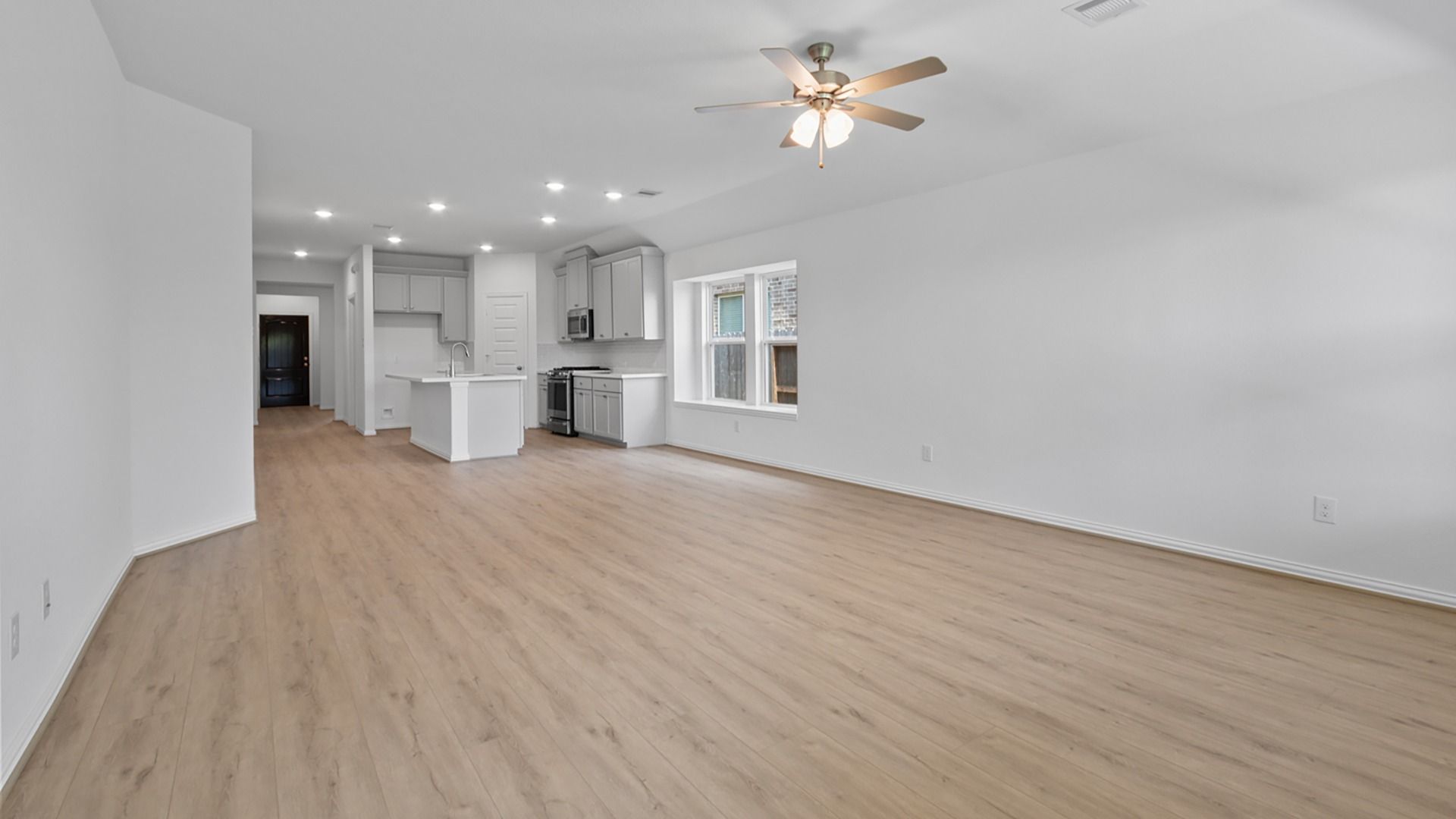22211 Balos Lagoon Living Room/Dining/Kitchen