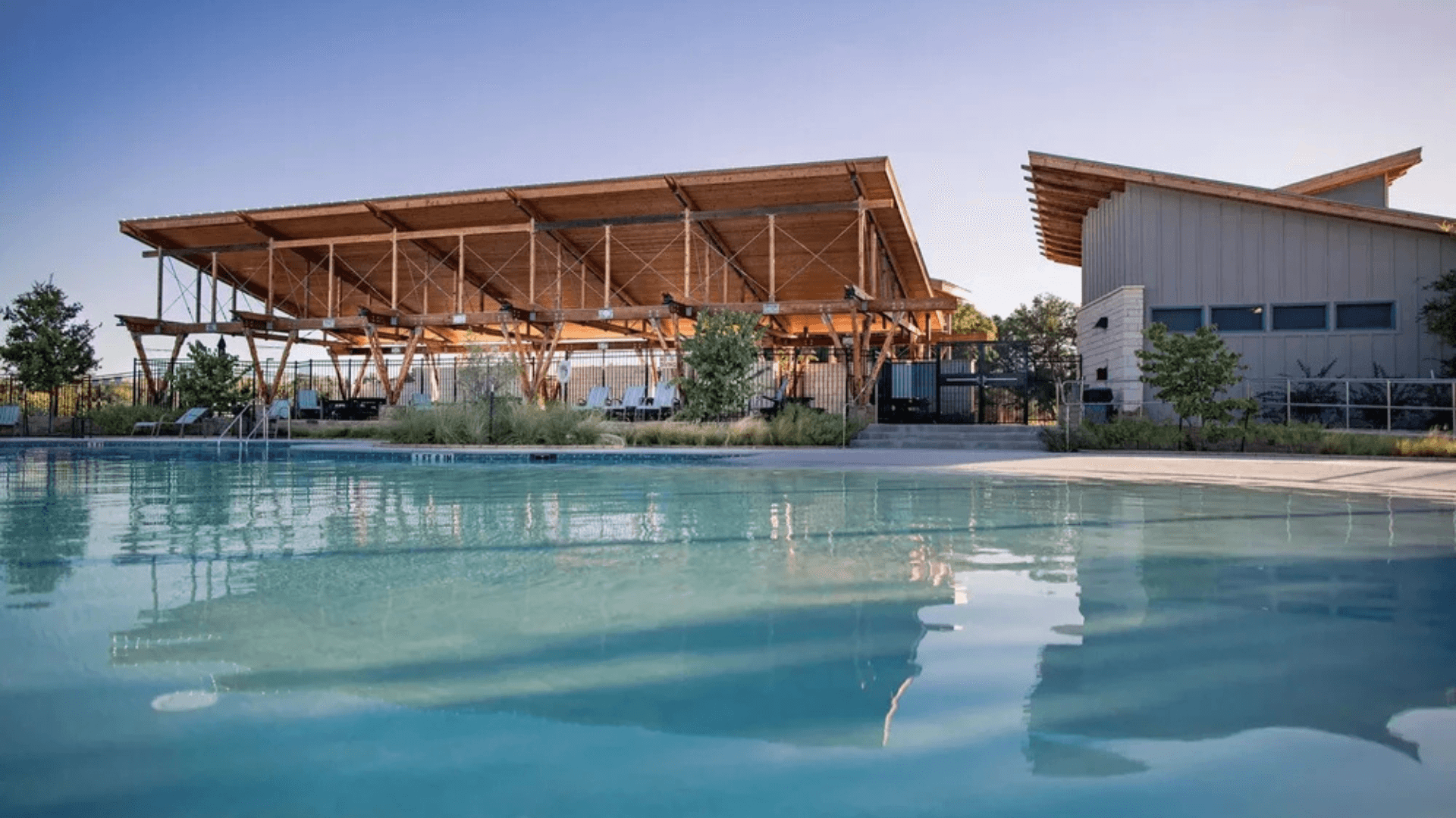 casa en Oaks at San Gabriel por DRB Homes