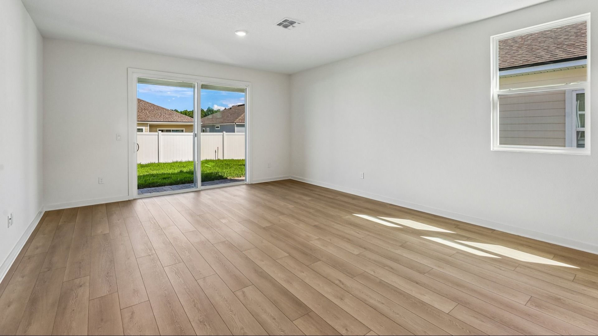 Fleetwood Floor Plan Interior Living Space by DRB Homes in Panther Creek in Jacksonville, FL