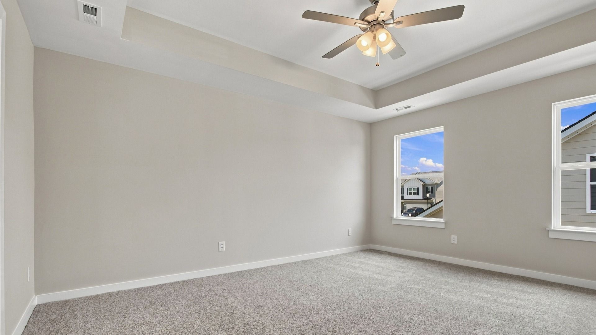 Sizeable back wall allowing for designs and furniture