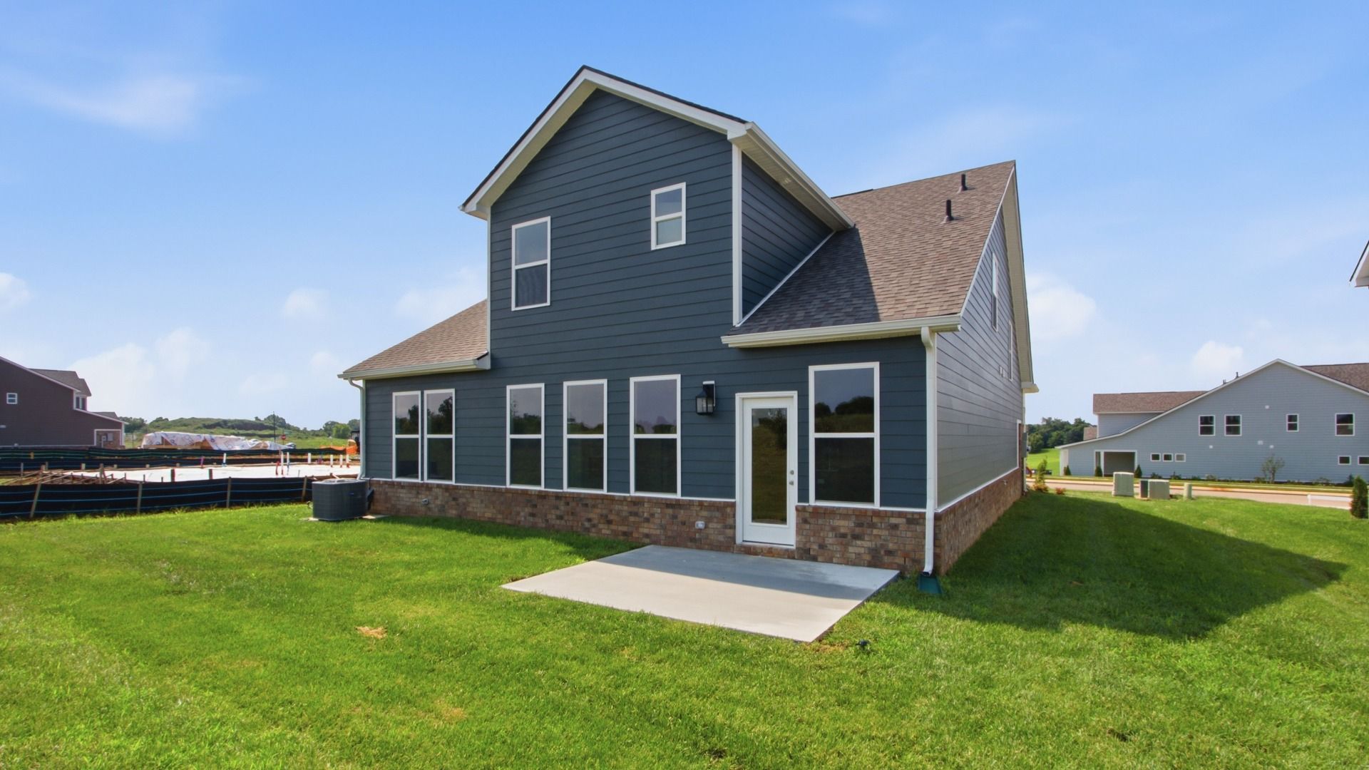 Backyard view of home exterior