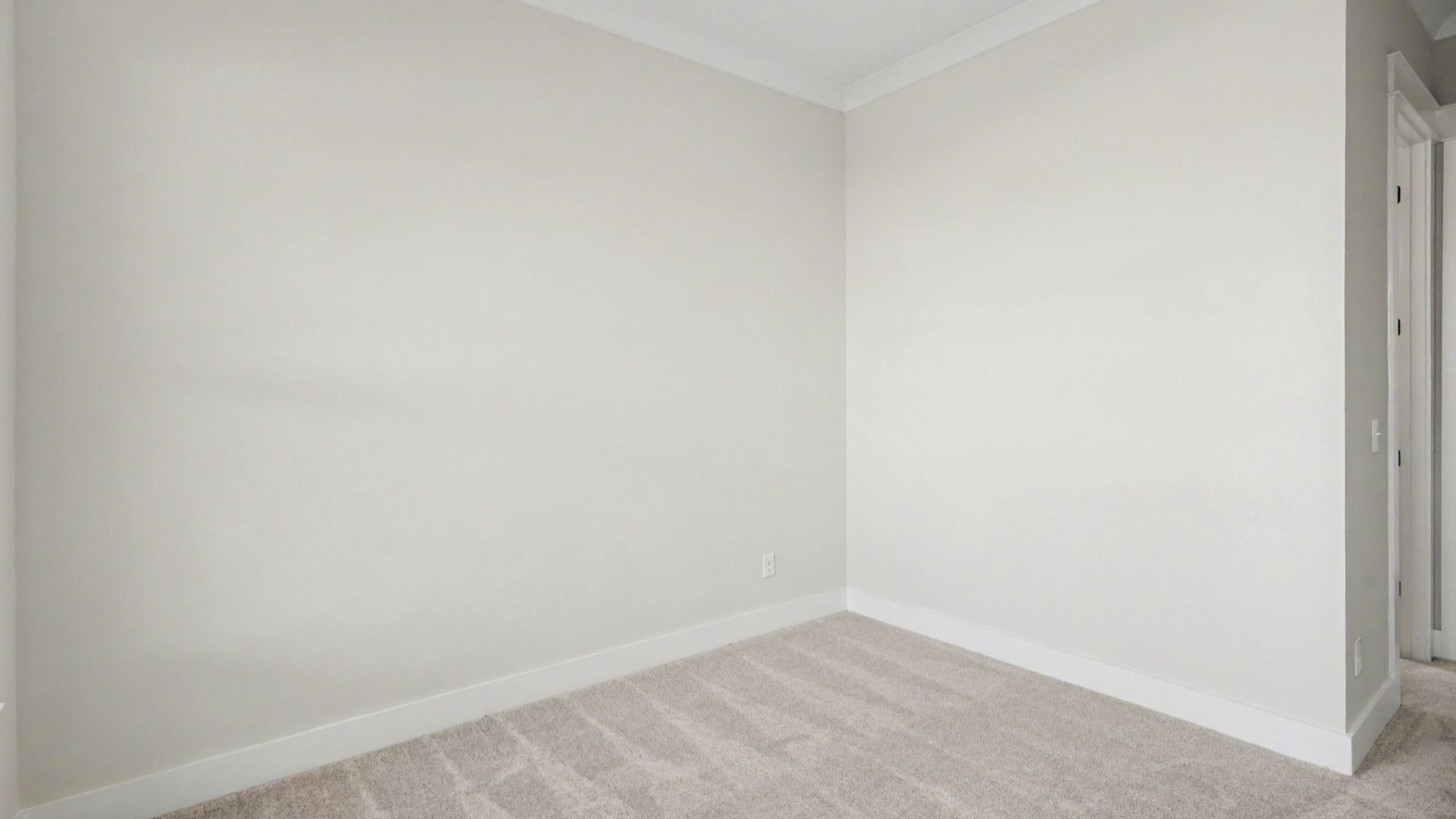 Secondary bedroom with community views