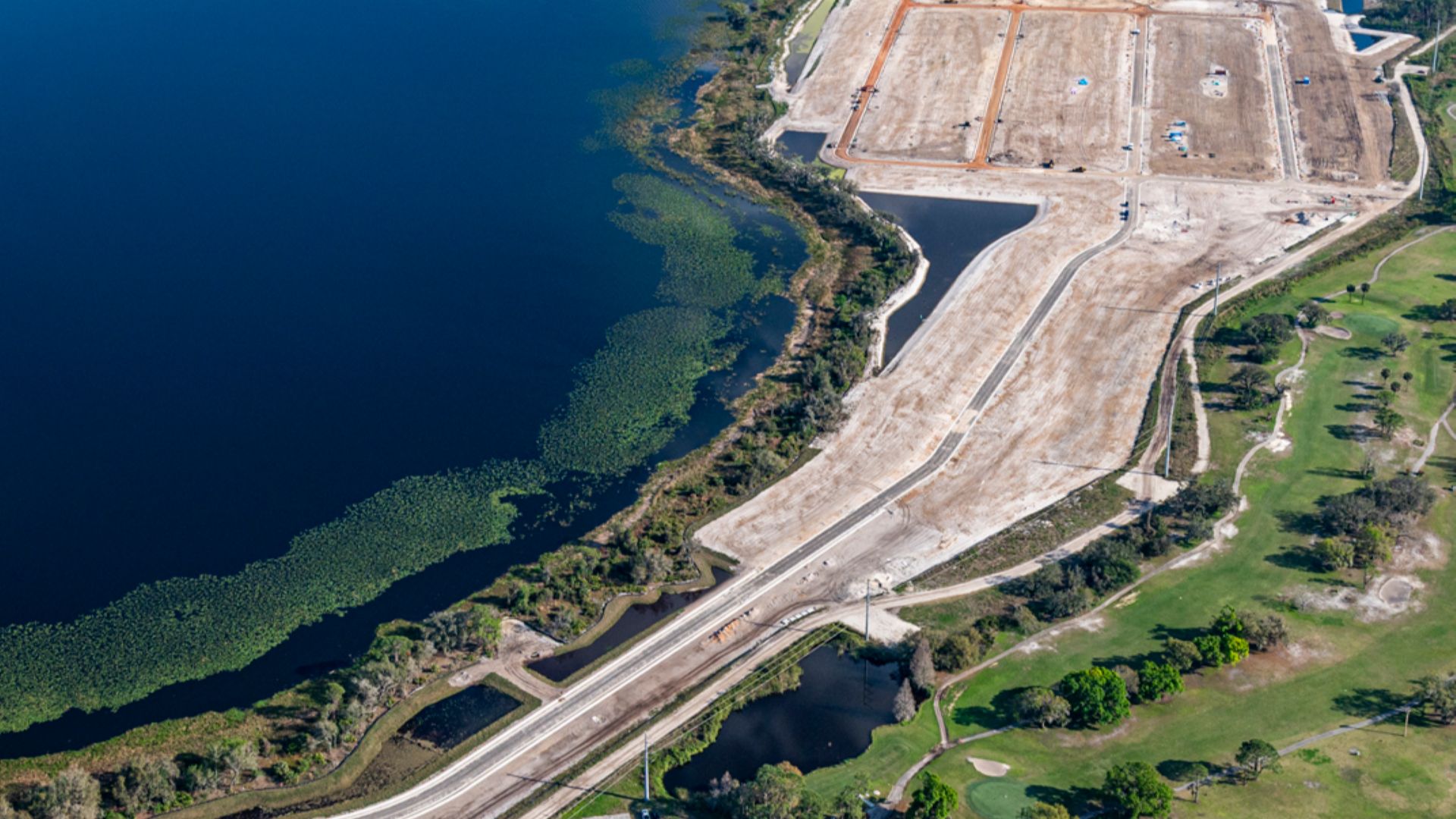 ?Willowbrook North by DRB Homes offers lakefront living on Lake Fannie, just minutes from the scenic Willowbrook Golf Course