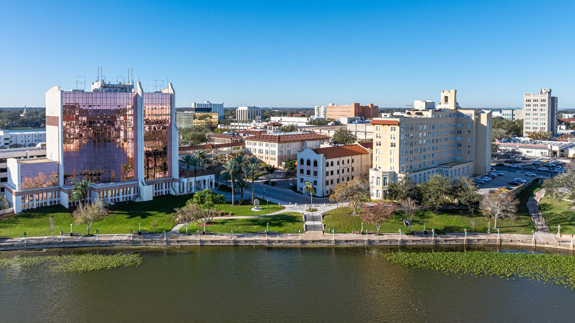 Downtown Lakeland is less than 10 minutes from Grasslands West, with top restaurants, historic landmarks, shopping.