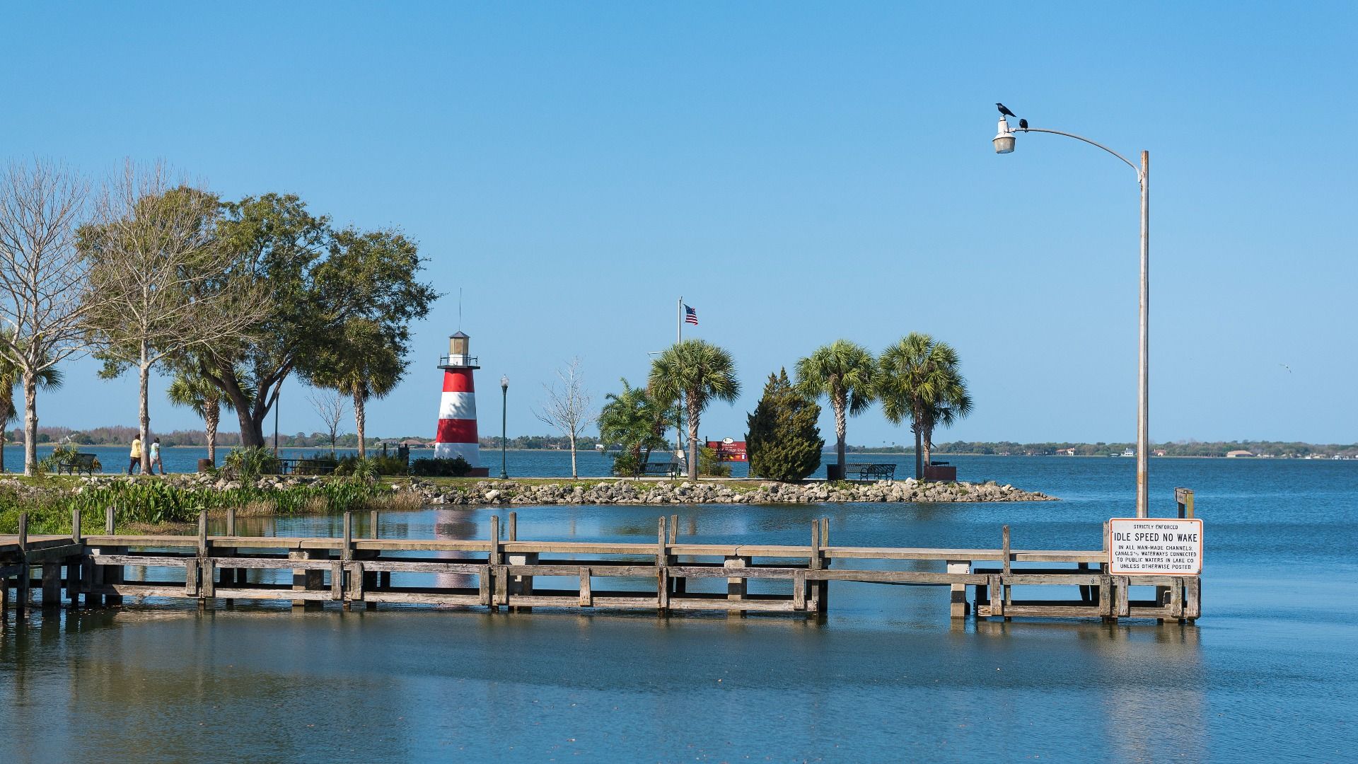 Relax by the water near Trailside—Mount Dora’s iconic lighthouse and peaceful lakefront await just down the road.
