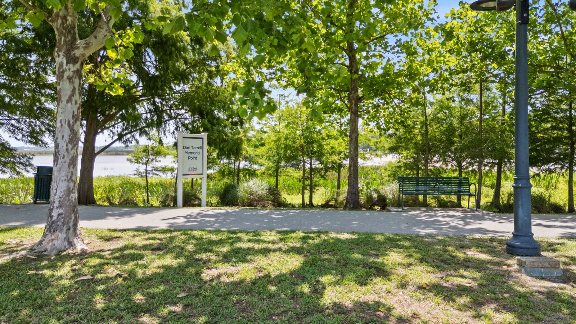 Lakefront Park on Lake Tohopekaliga in St. Cloud, FL near DRB Homes Cyrene at Harmony.