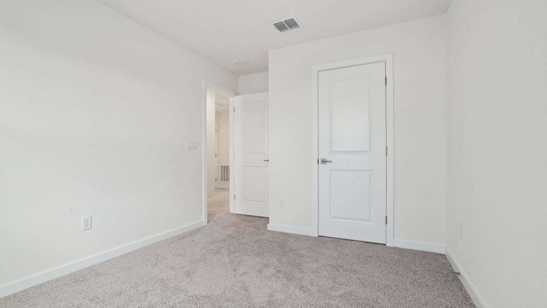 Secondary Bed of the Coronado - End at Cyrene at Harmony located in St Cloud FL by DRB Homes