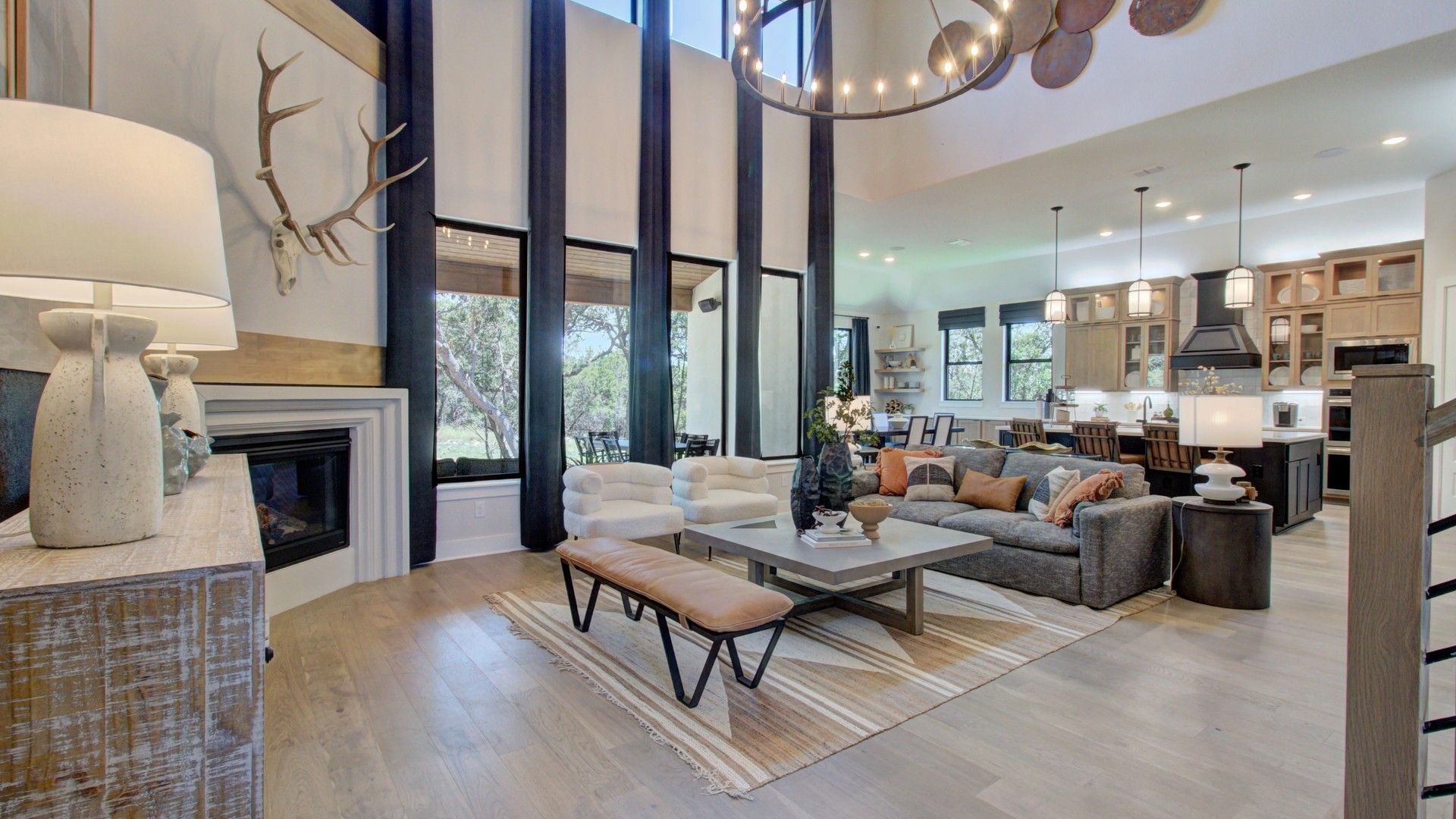 Exquisite high ceilings and expansive windows redefine elegance in Verandas at the Rim, infused with natural light.