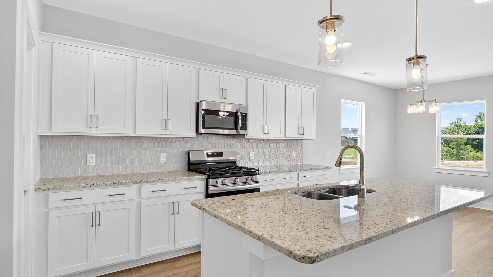 Beautiful spacious single-family kitchen located in McClure Farms.