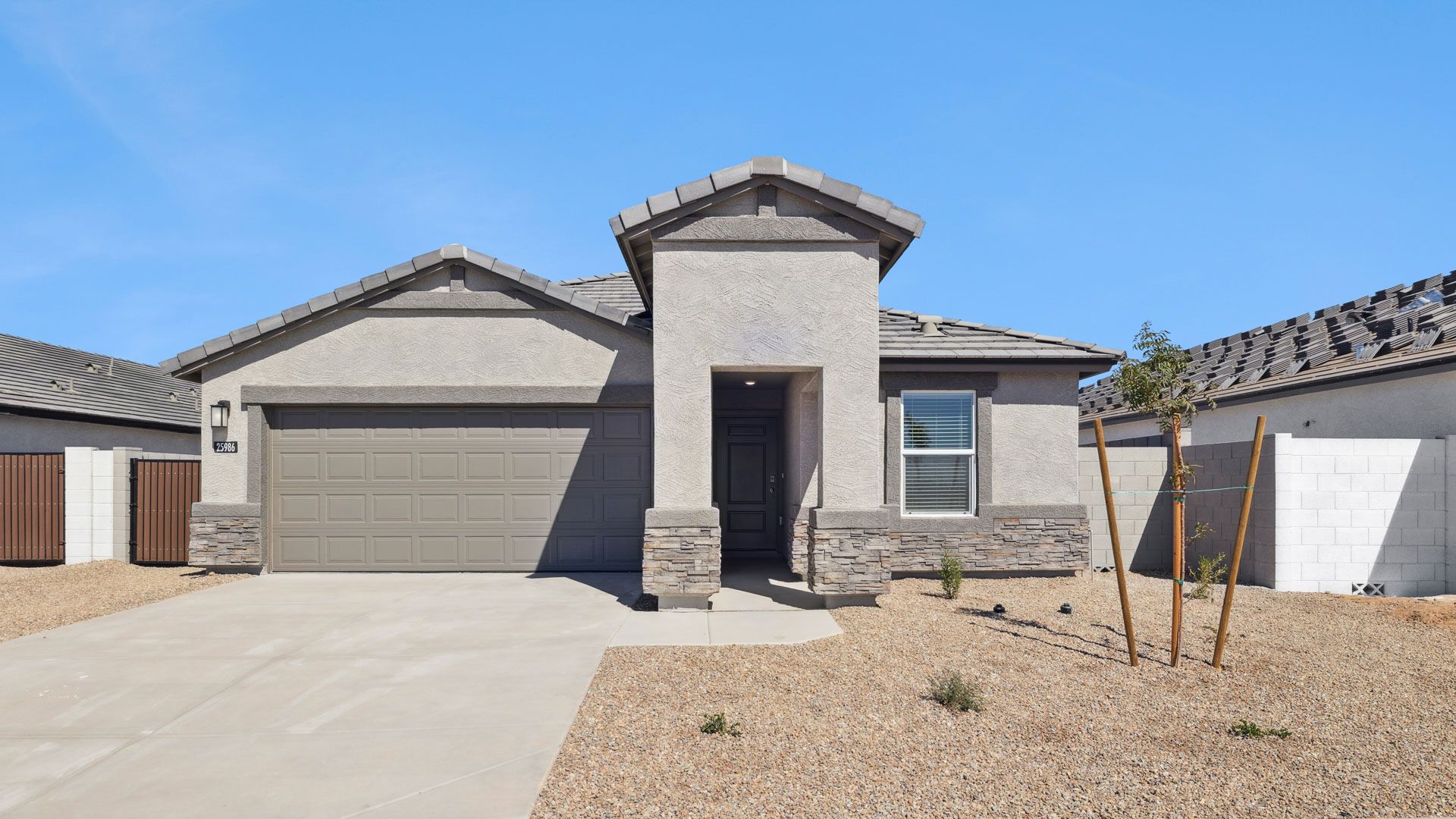 Gaven - Remington: Buckeye, Arizona - D.R. Horton