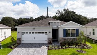 Lakes of Mount Dora por D.R. Horton Basic en Orlando Florida