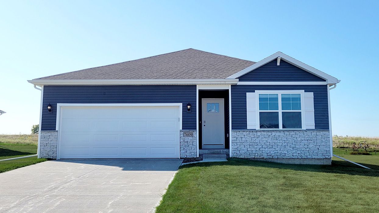 Aldridge - Prairie Village Single Family: Tiffin, Iowa - D.R. Horton