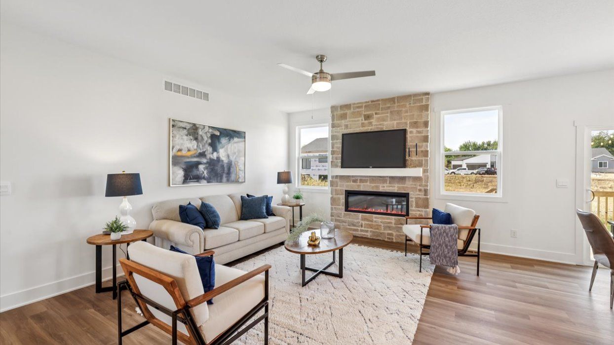 645 Nw Concord Lane. Waukee, IA 50263