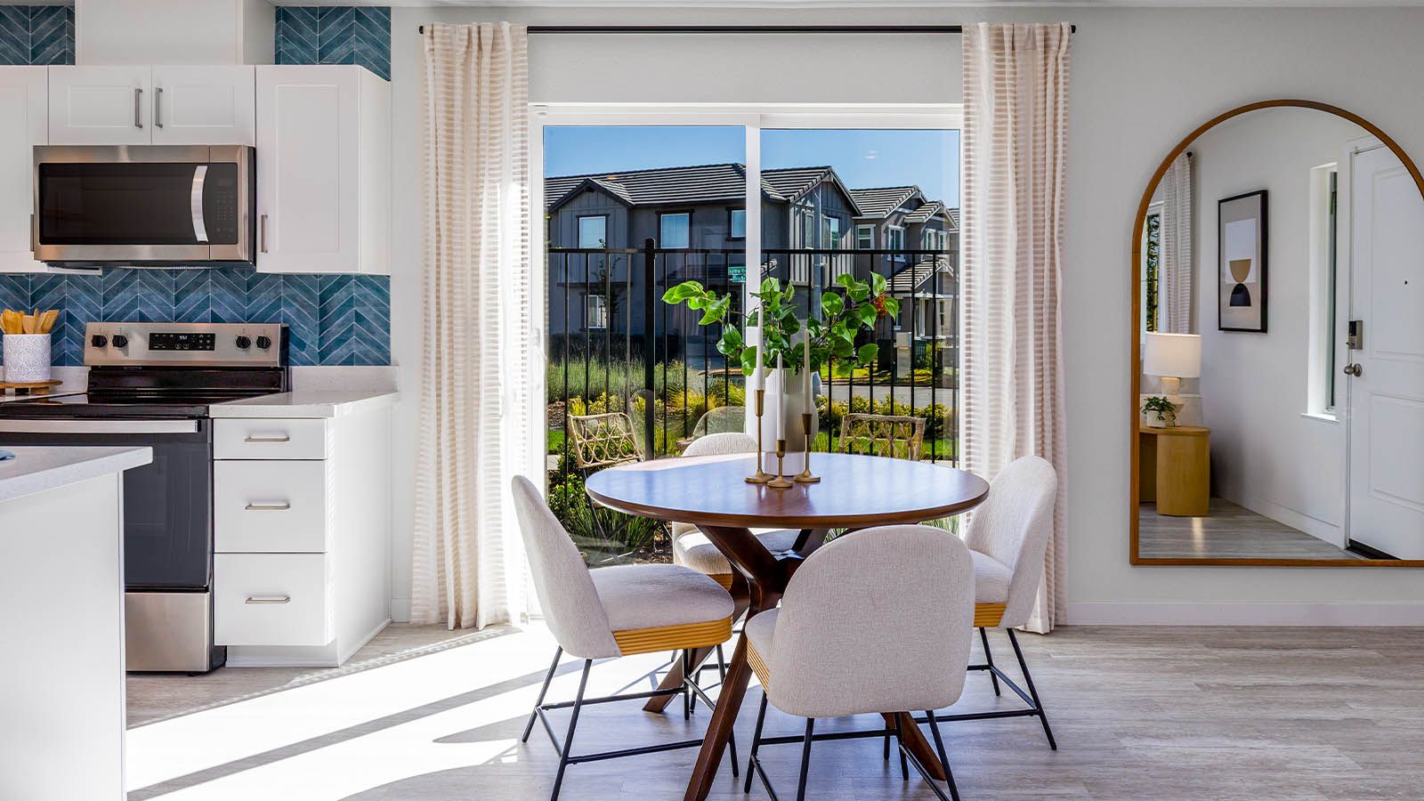 casa en Skylar por D.R. Horton