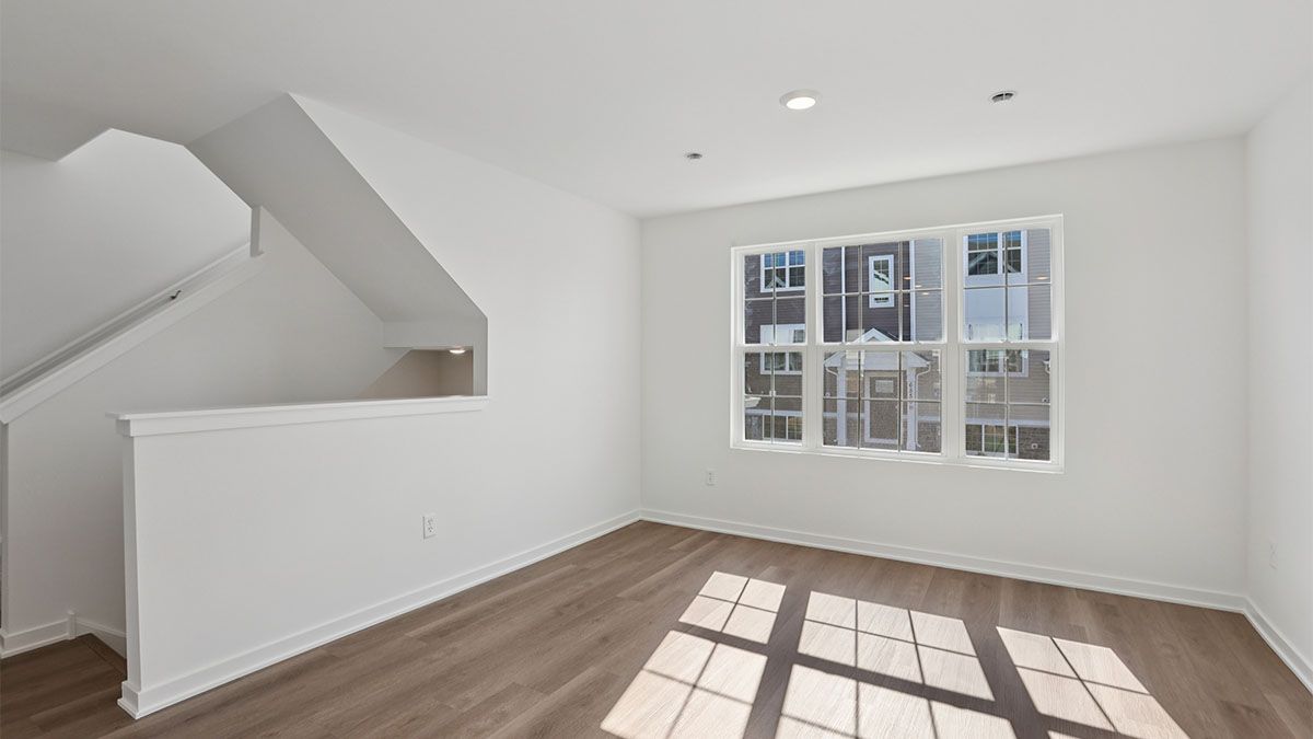 MCKINLEY - Cambridge Lakes North Townhomes: Pingree Grove, Illinois - D.R. Horton