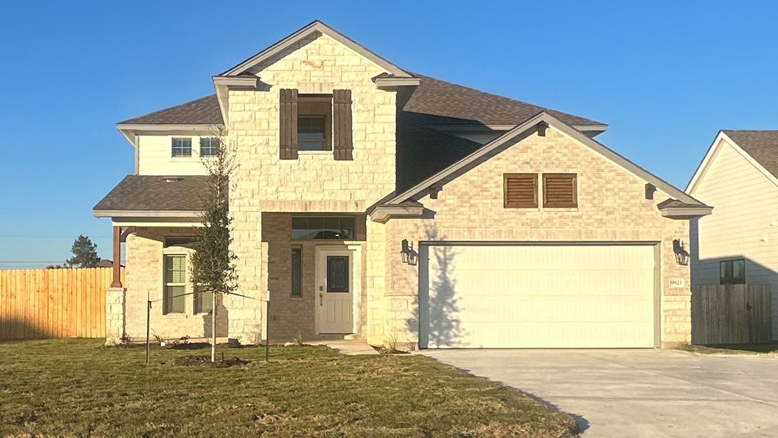 Sonoma - Saddle Creek: Waco, Texas - D.R. Horton