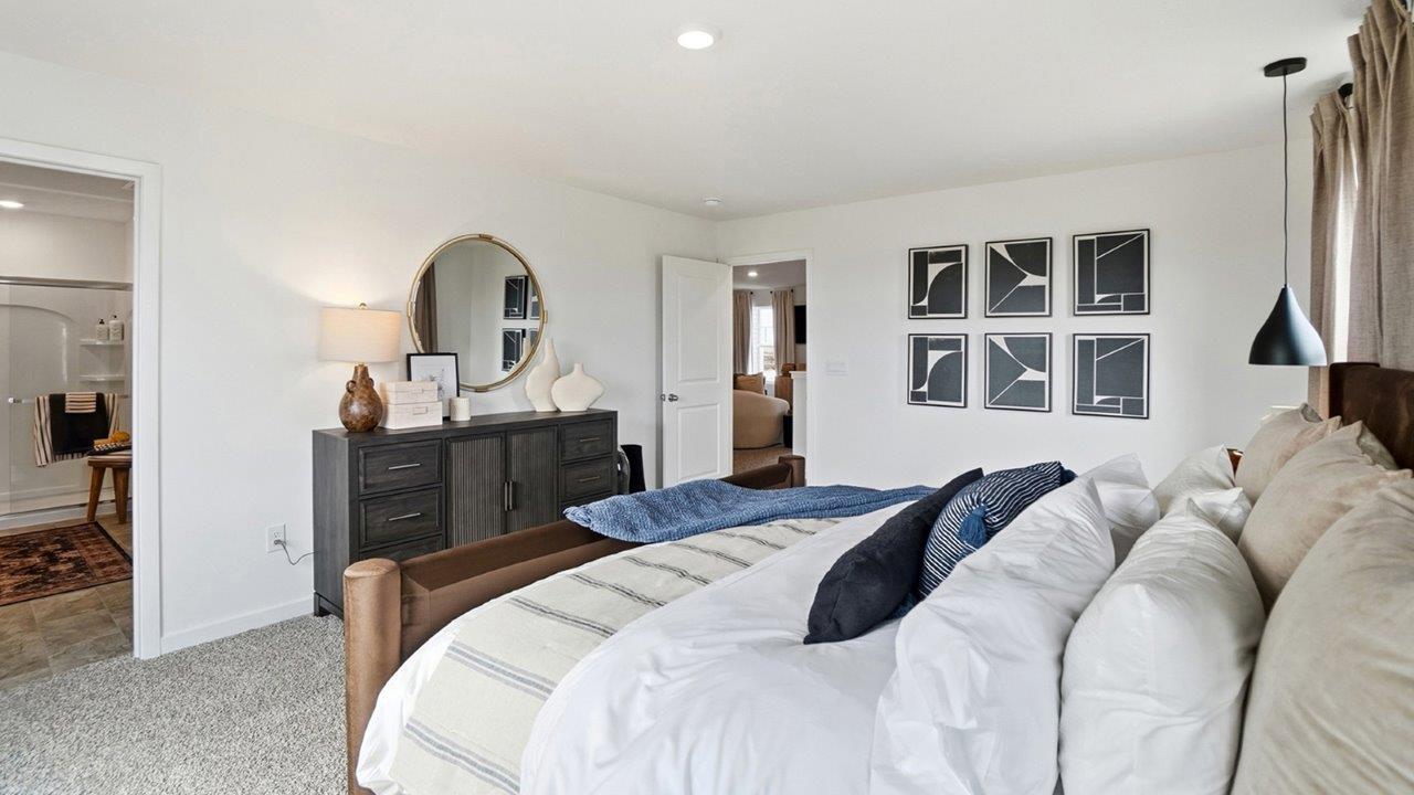 557 Park Vista Drive. Delaware, OH 43015