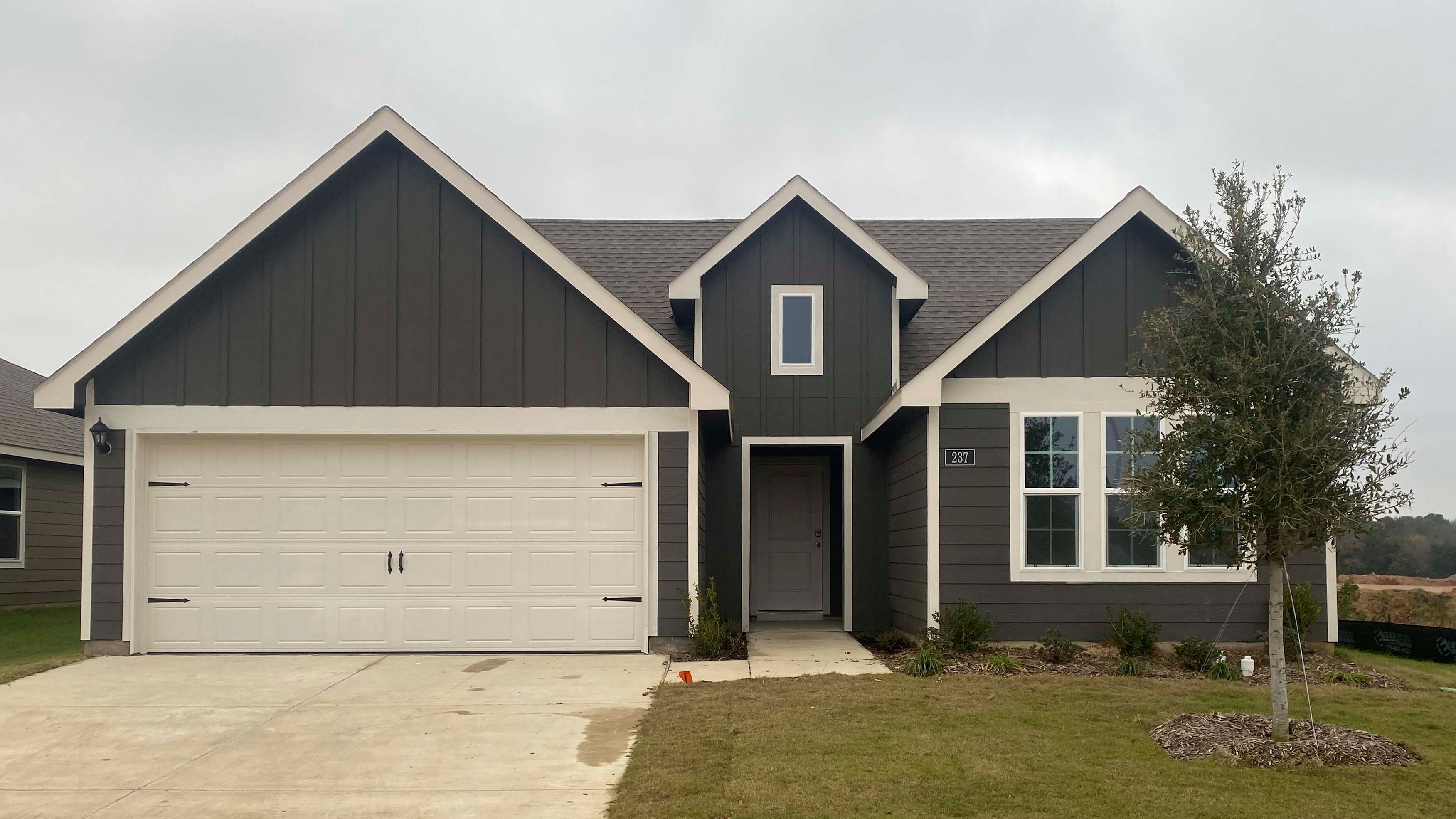 Huntsville - Creeks at Burnett Trail: Canton, Texas - D.R. Horton