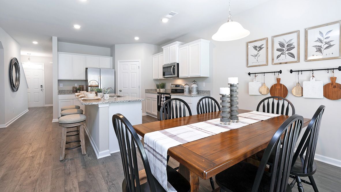 61 Clubview Drive. Hoschton, GA 30548