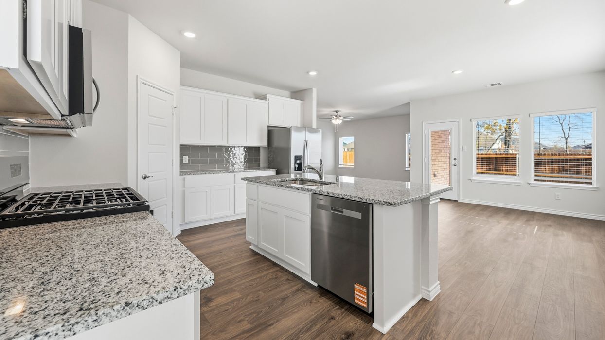 2604 Oconnell Circle. Aubrey, TX 76227