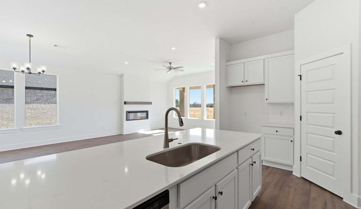 1001 Thornwood Place. Bentonville, AR 72713