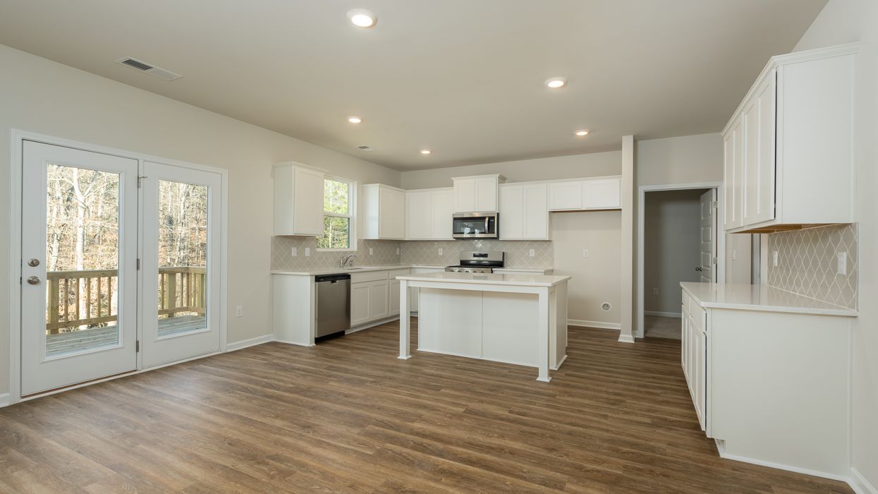 Mansfield - Brooks Station: Dacula, Georgia - D.R. Horton