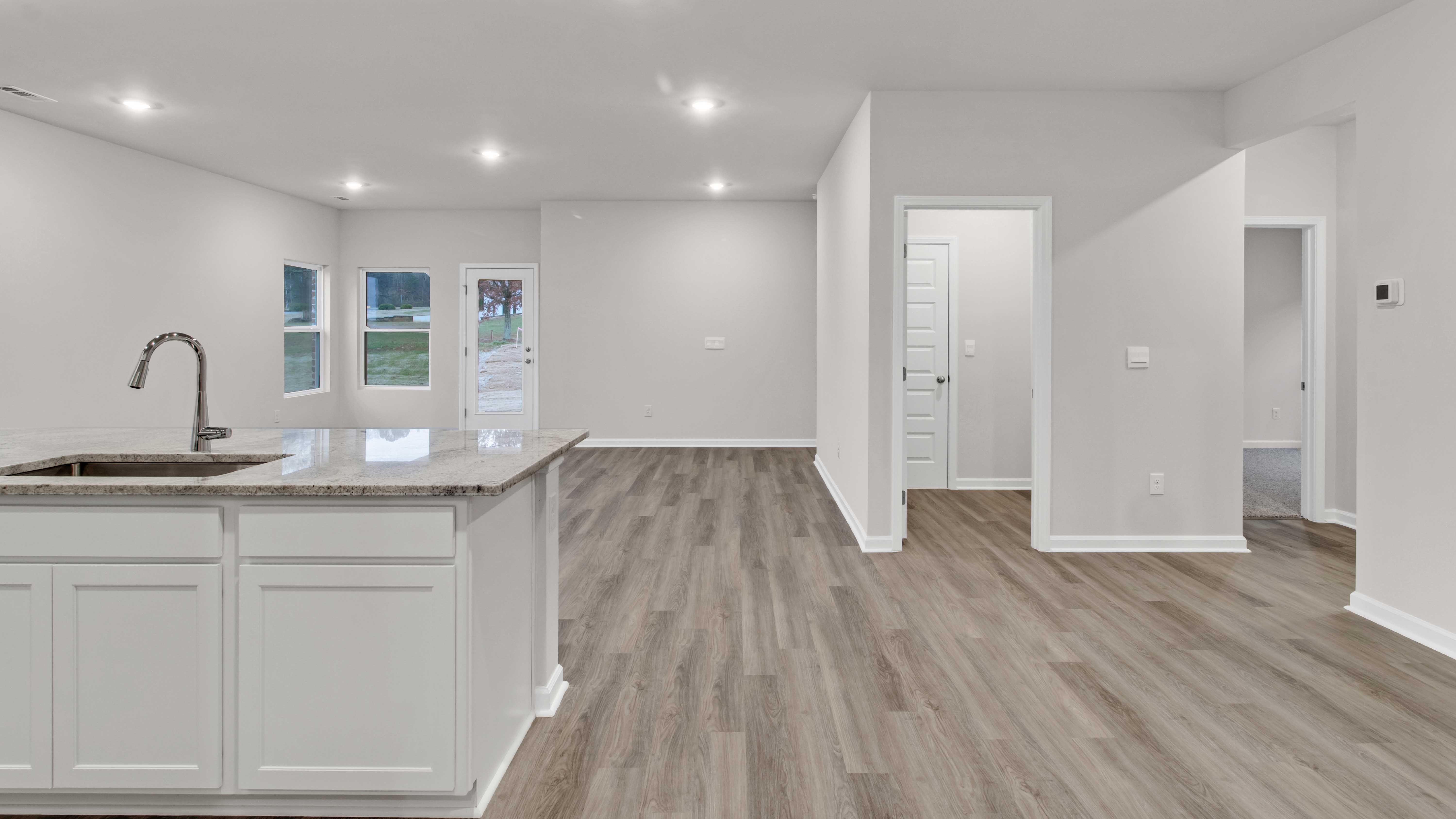 6154 Feather Way Se. Owens Cross Roads, AL 35763