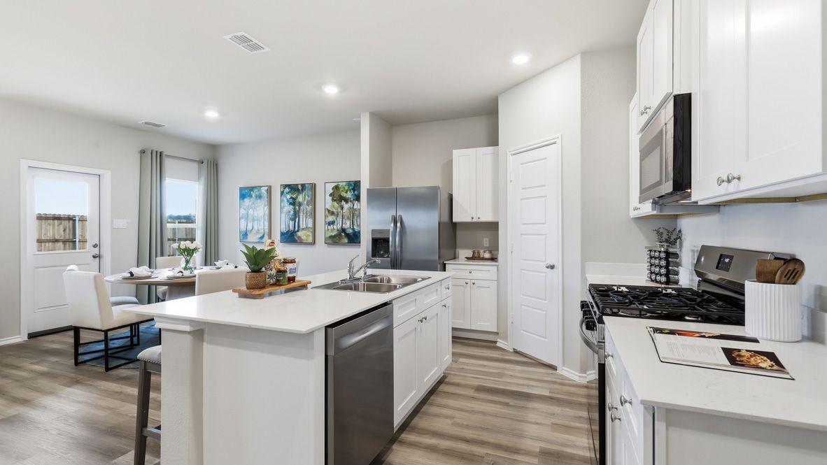 1100 Belhaven Street. Granbury, TX 76048