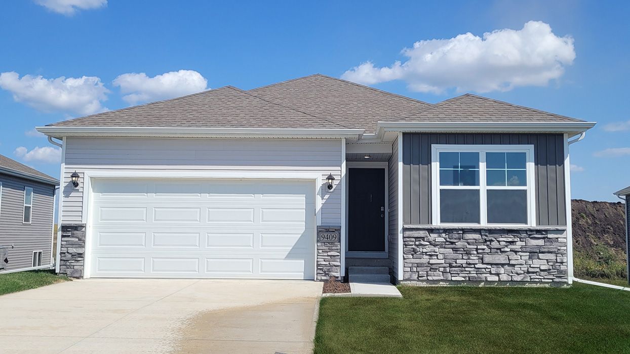 Abbott - Magnolia Heights: Grimes, Iowa - D.R. Horton