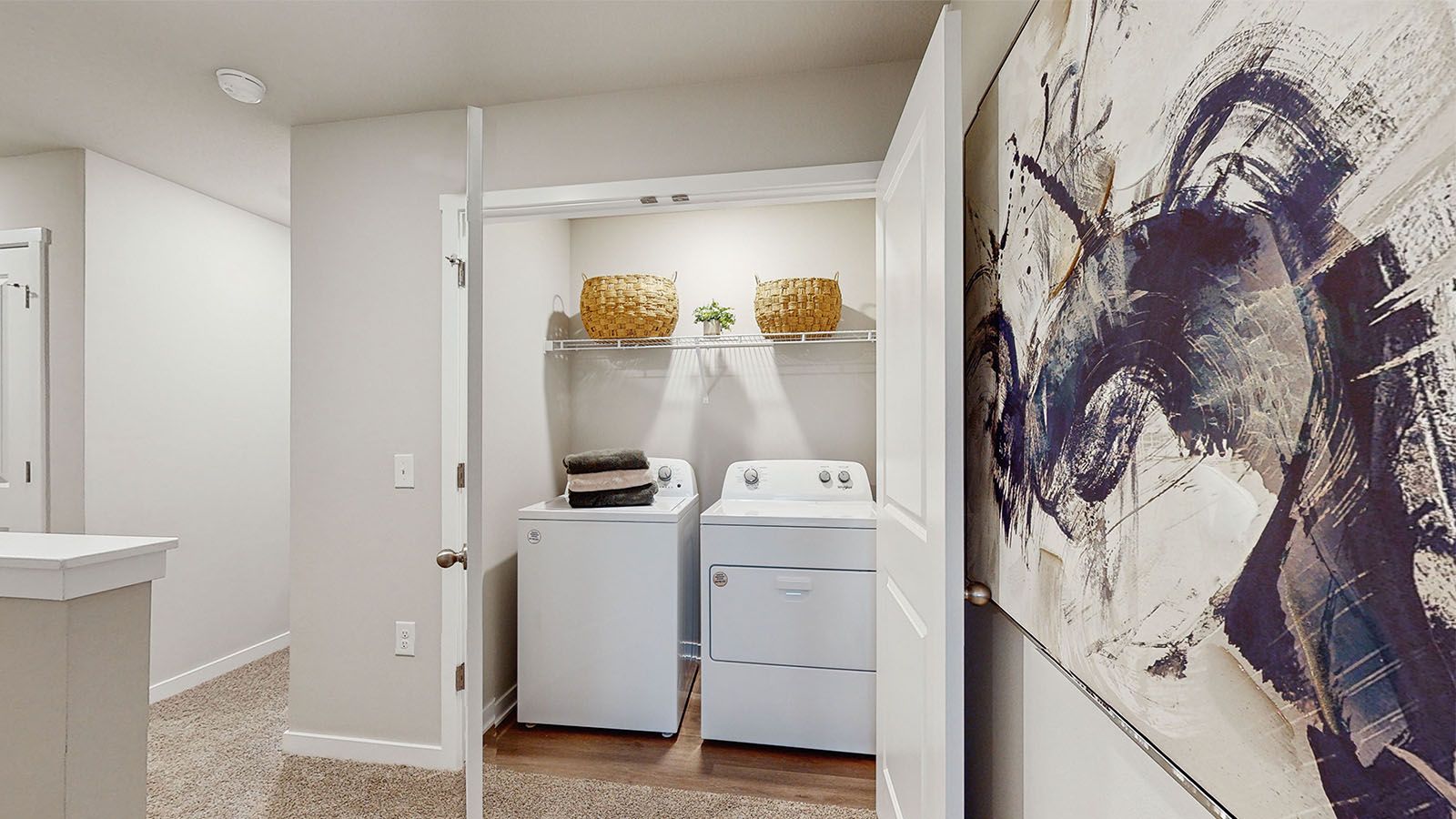 9440 Lovegrass Dr Sw. Cedar Rapids, IA 52404