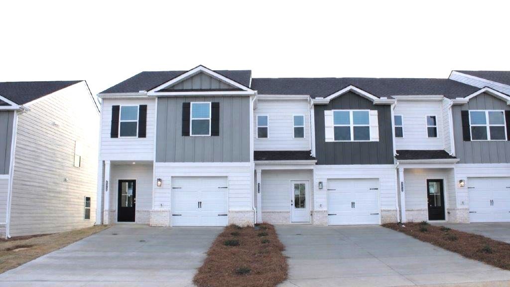 Mitchell Townhome - Belcourt Landing: Cleveland, Tennessee - D.R. Horton