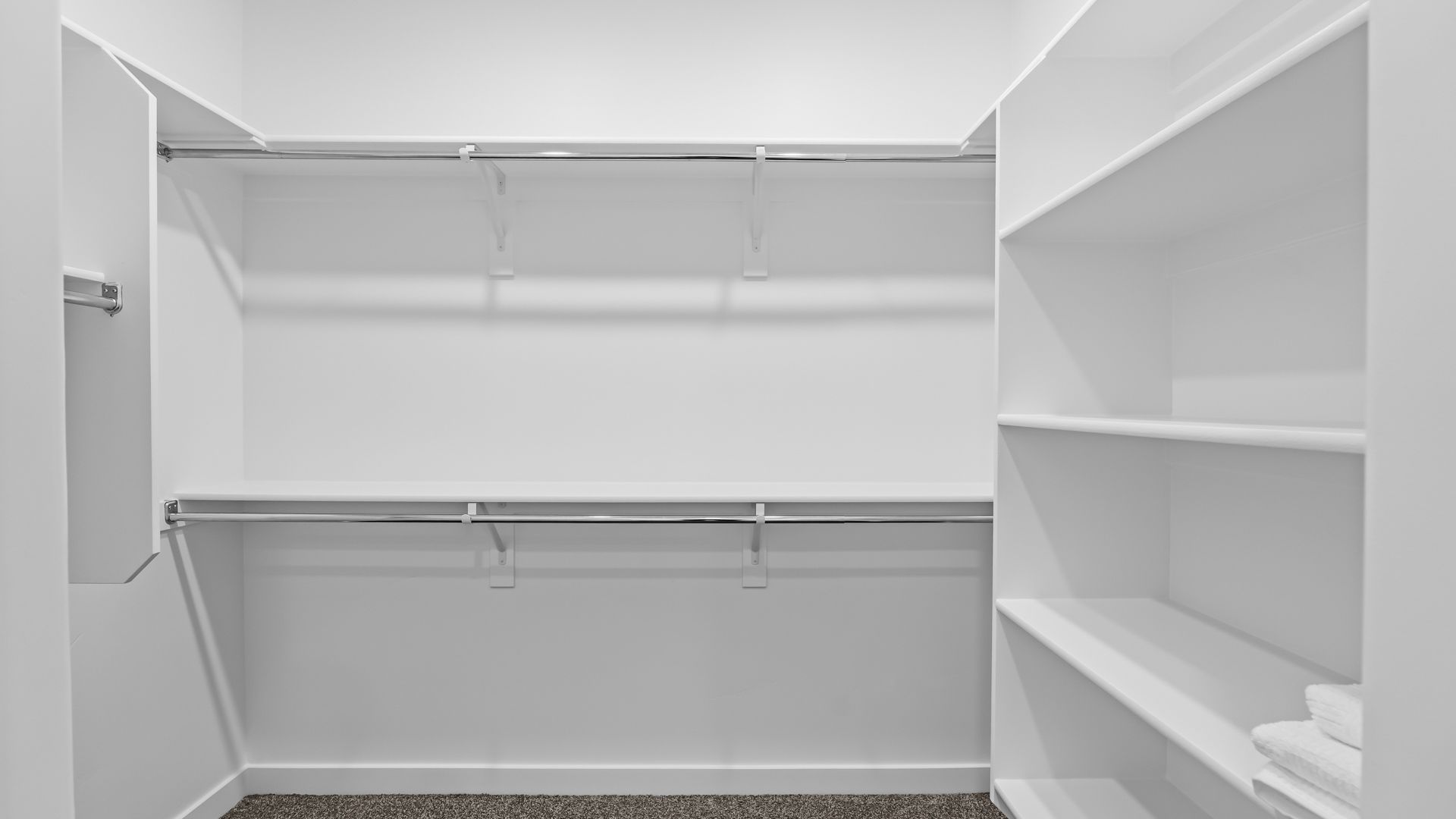 1425 S Lost Springs Drive. Washington, UT 84780