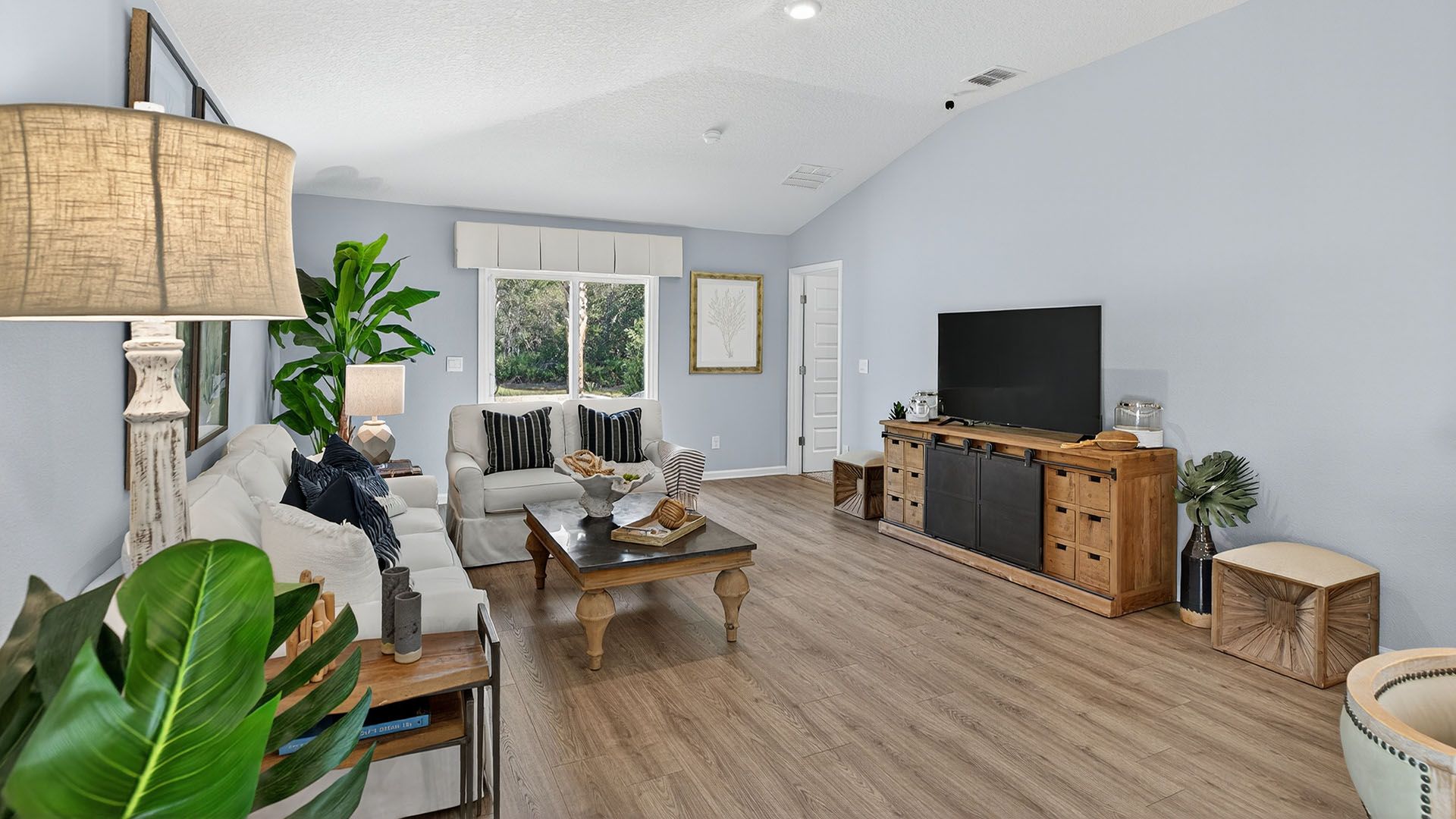 5453 Racehorse Blvd. Jacksonville, FL 32234