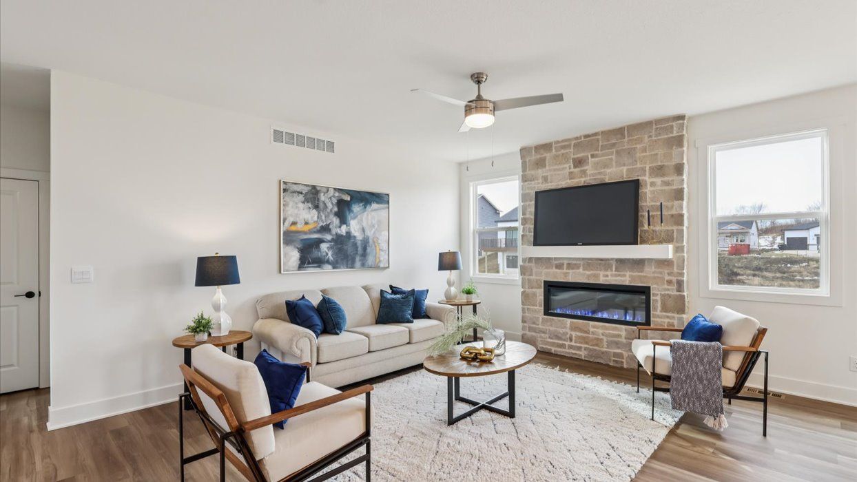 645 Nw Concord Lane. Waukee, IA 50263