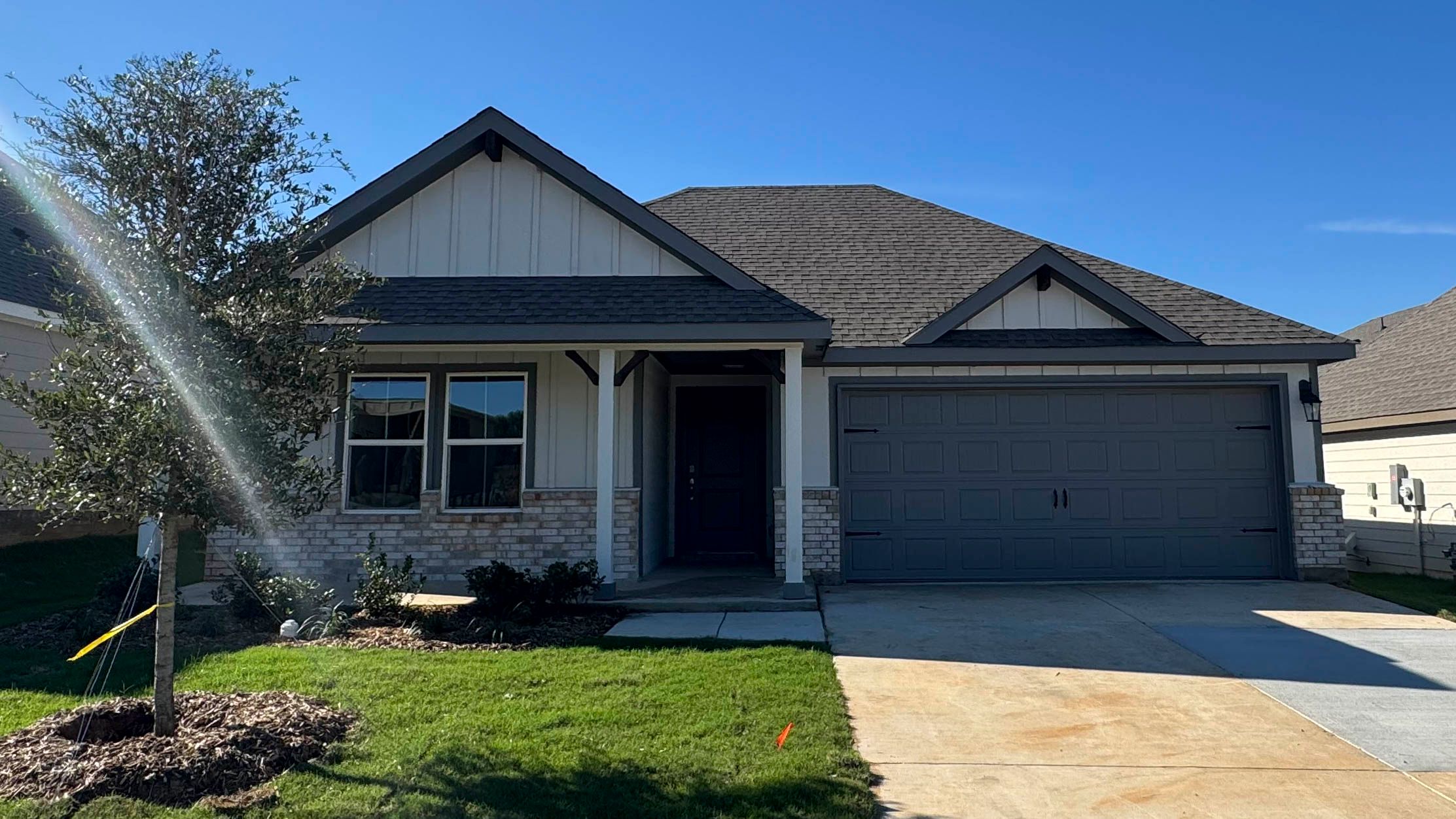 Justin - Blaire Lake: Tyler, Texas - D.R. Horton