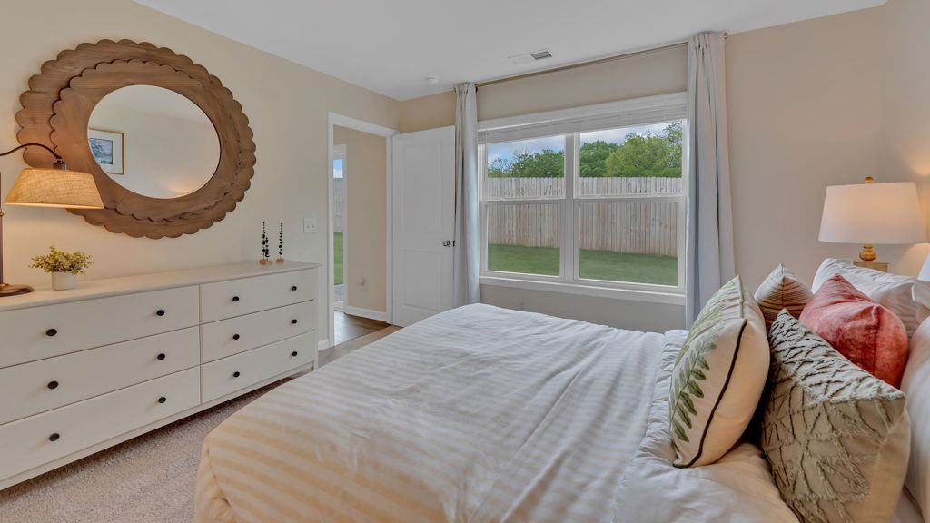 1512 Fox Meadows Circle. Bluff City, TN 37618