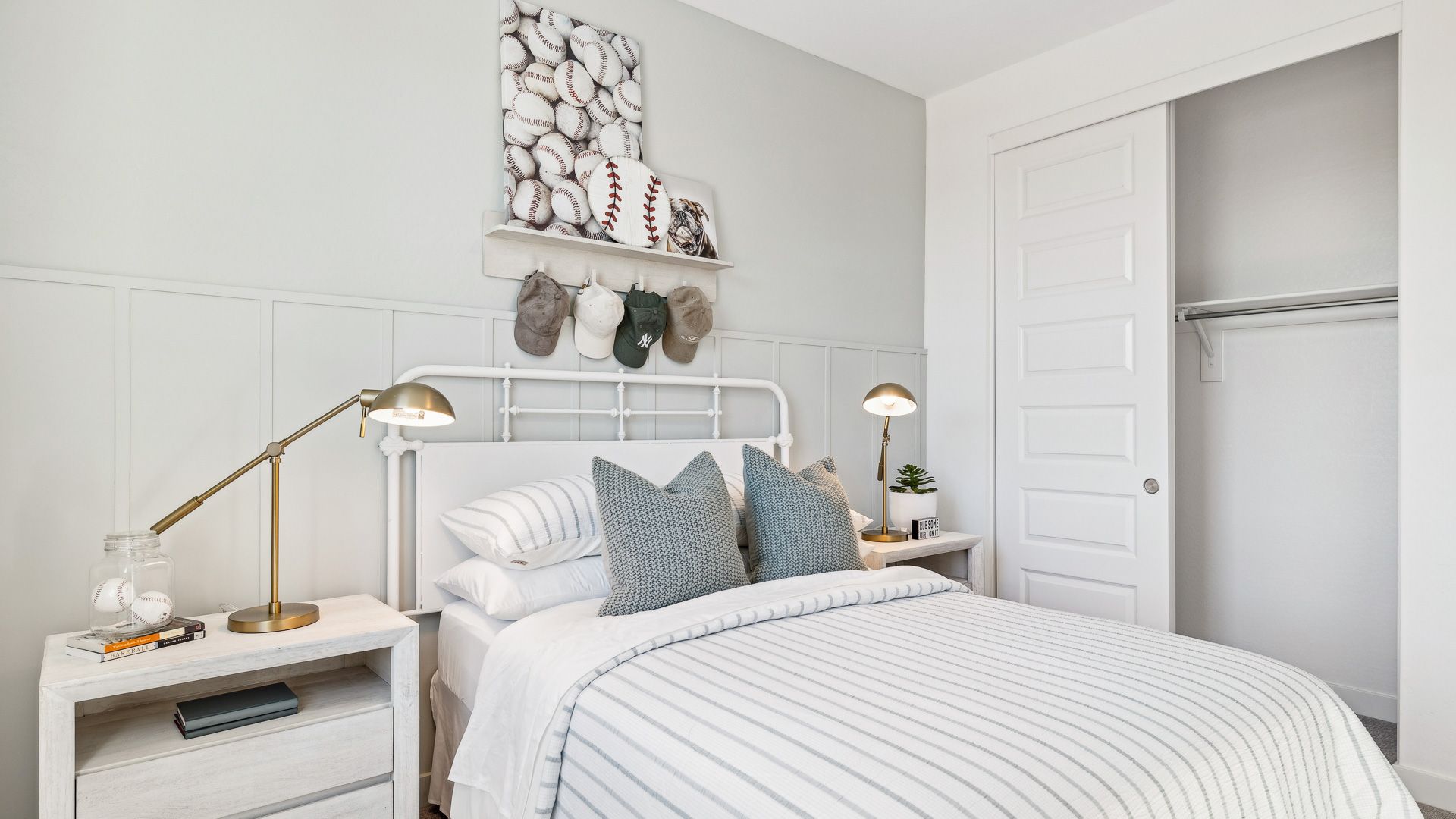 2512 E Villa Linda Dr. Phoenix, AZ 85024