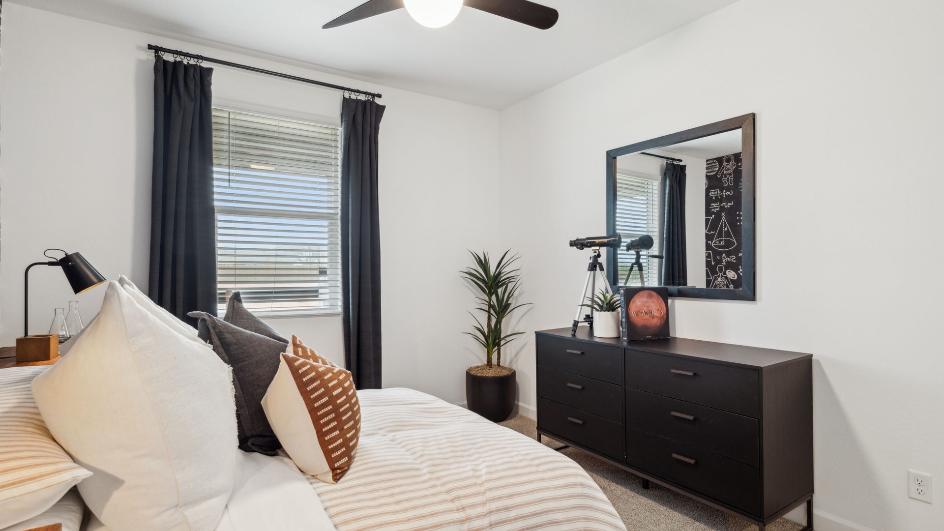 5686 E Azara Dr. San Tan Valley, AZ 85140